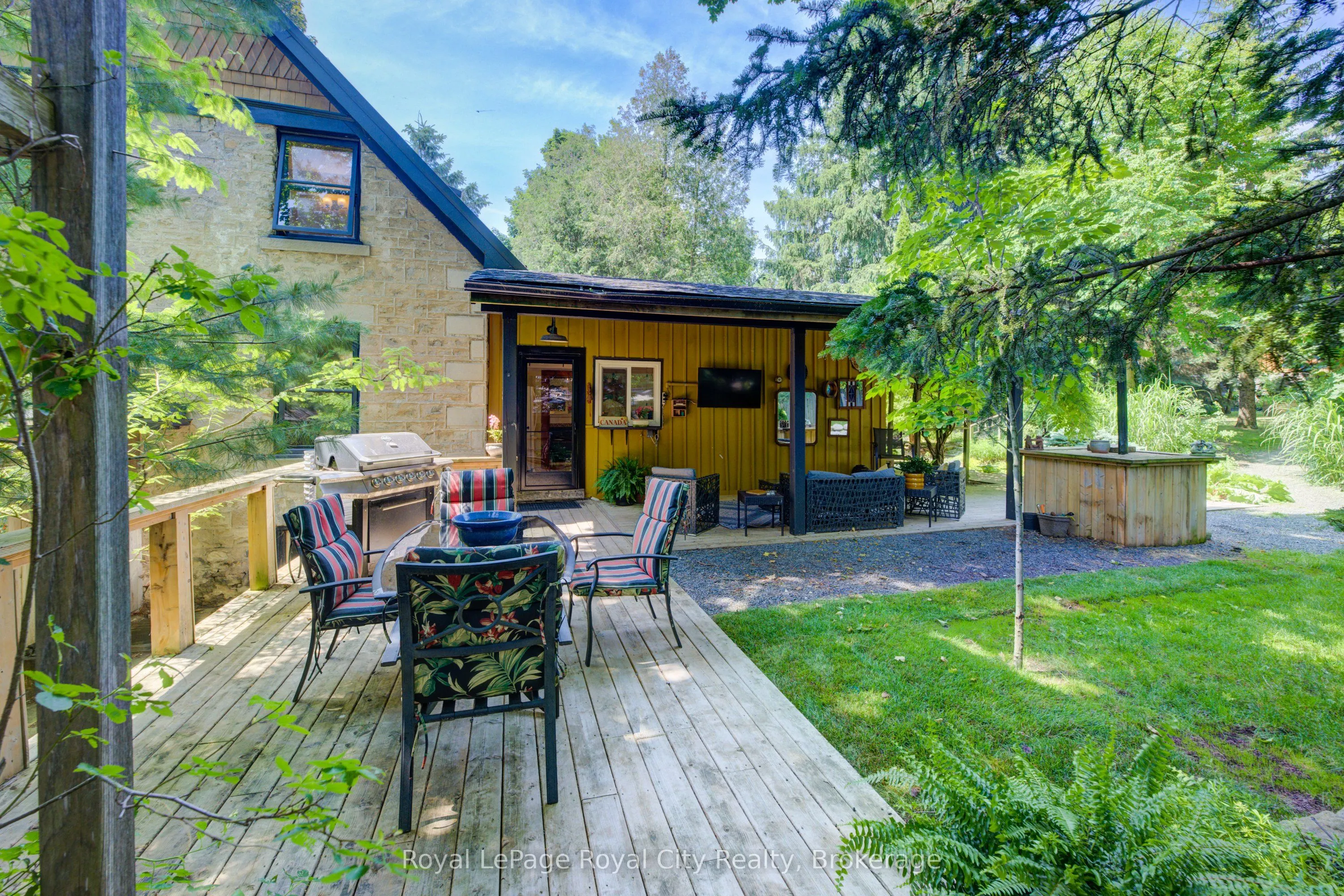 513 ST ANDREW Street W