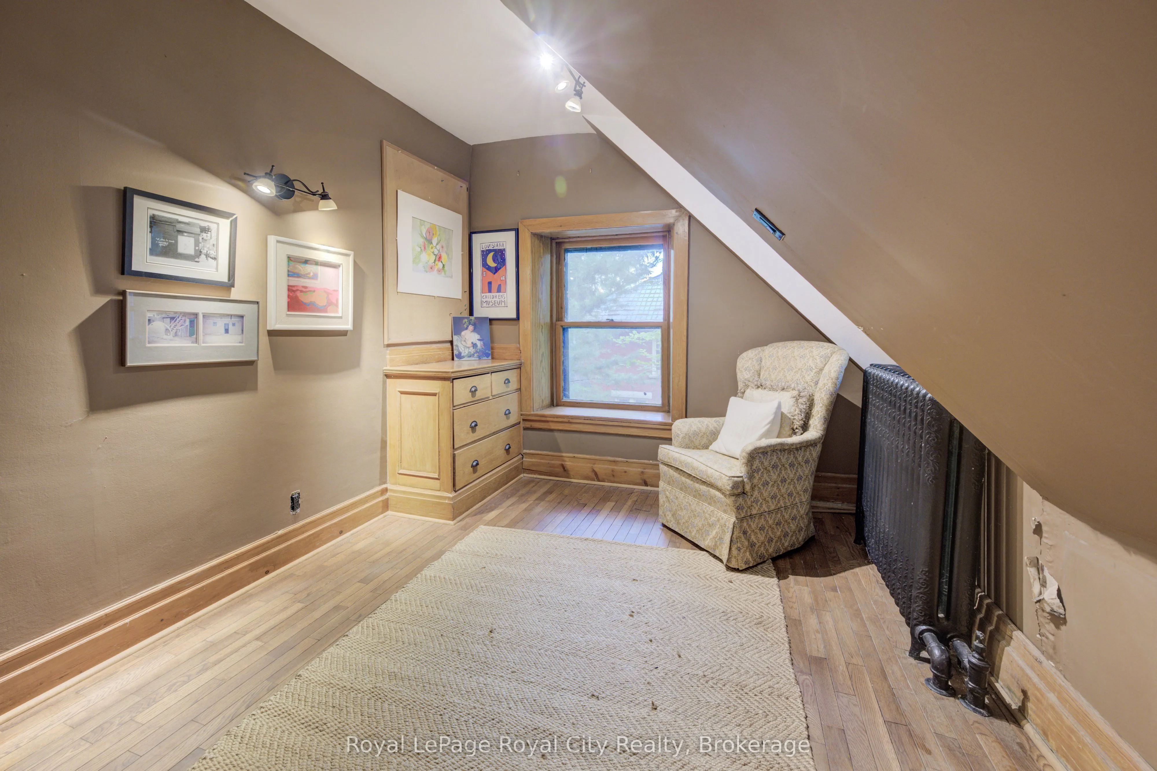 513 ST ANDREW Street W