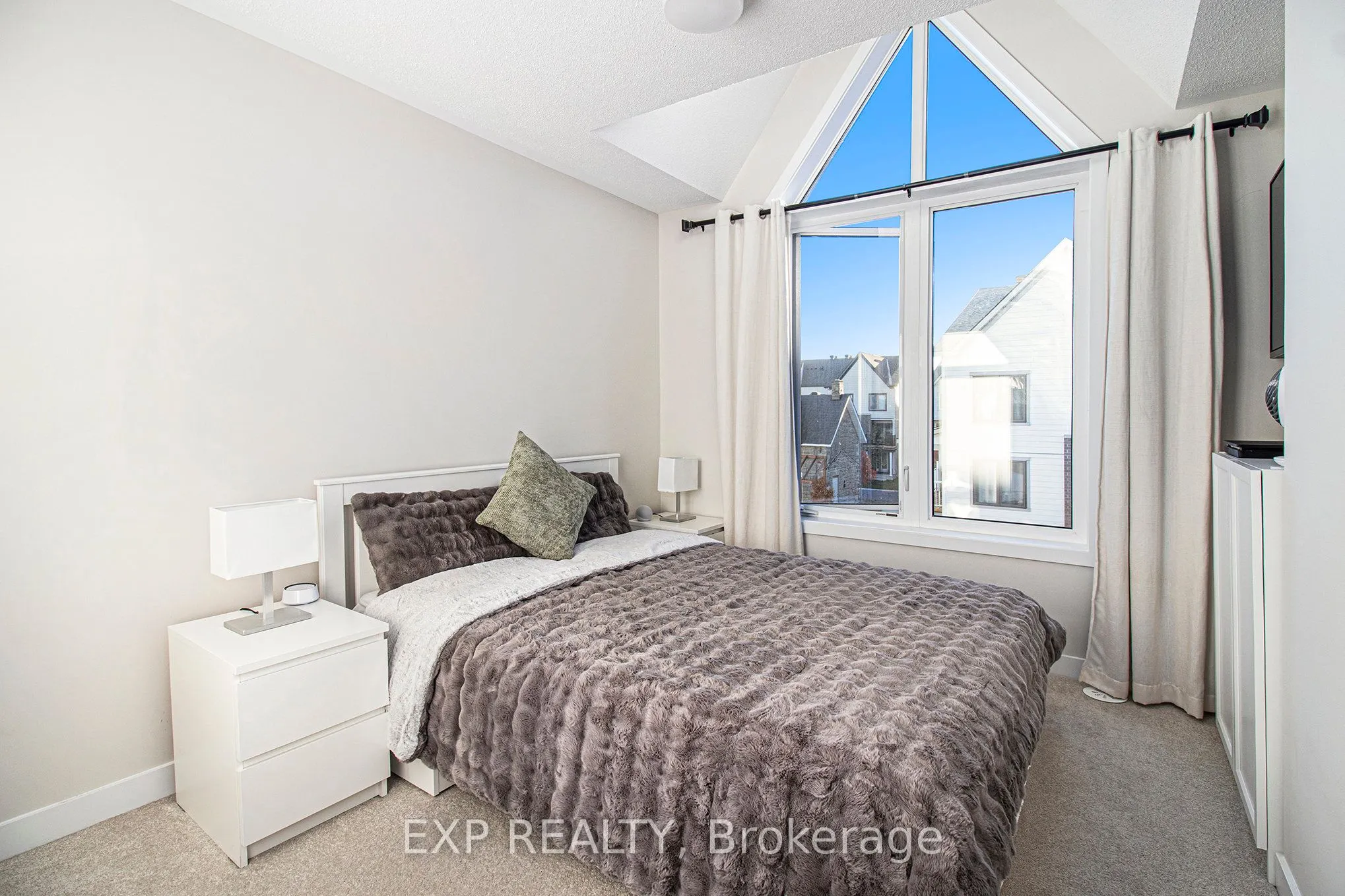 754 Kinstead Private