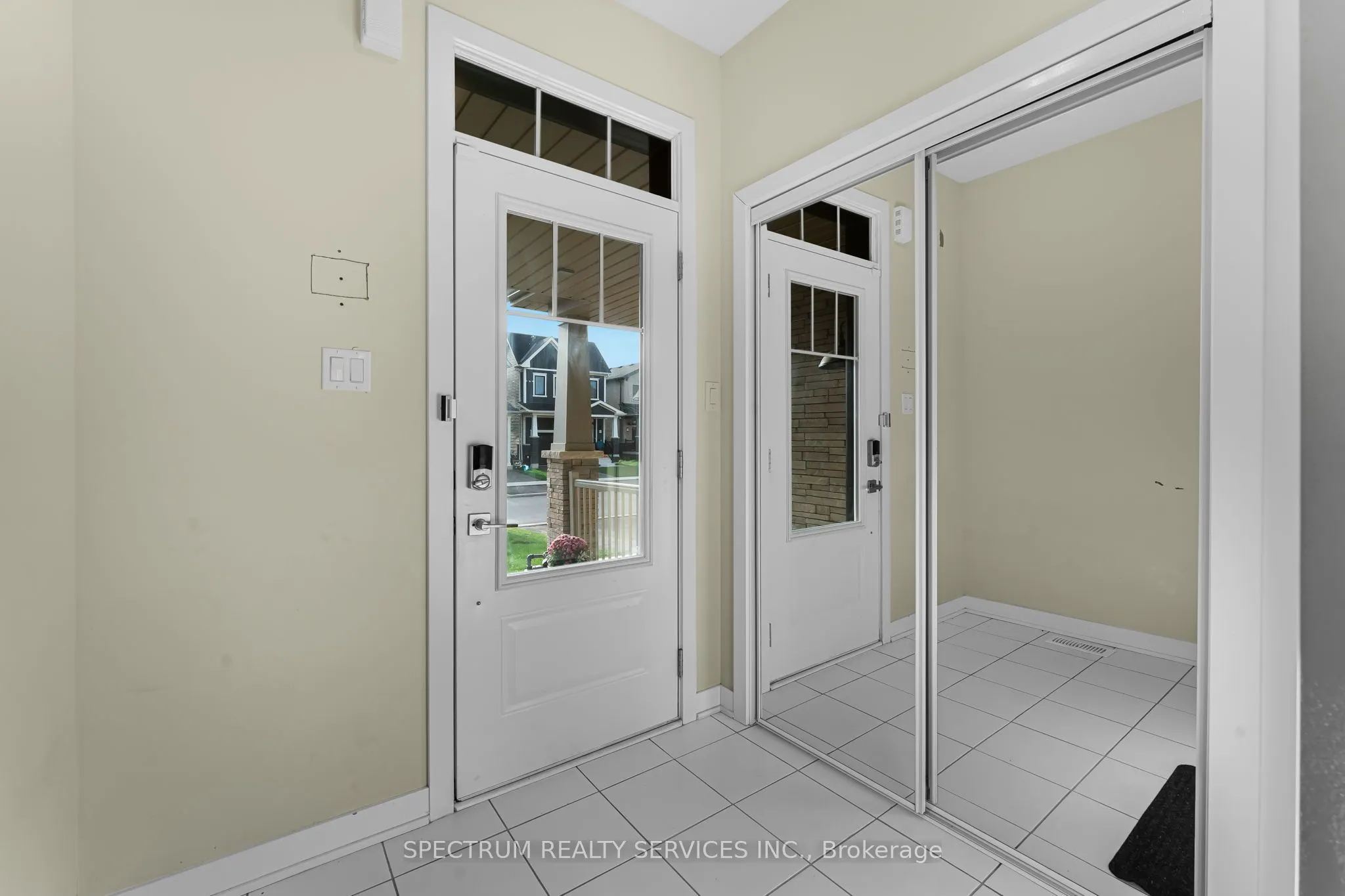 125 Keelson Street E