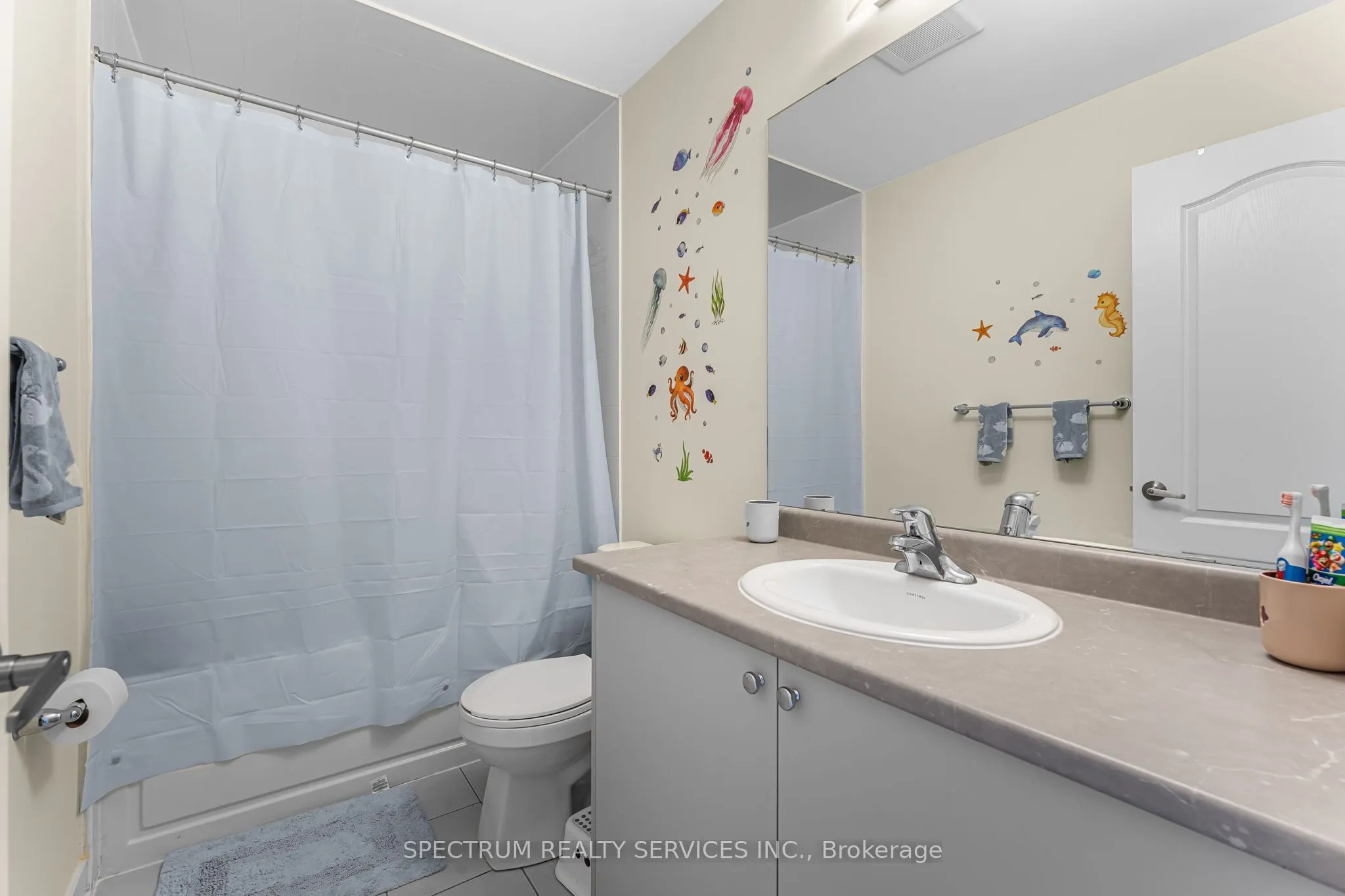 125 Keelson Street E