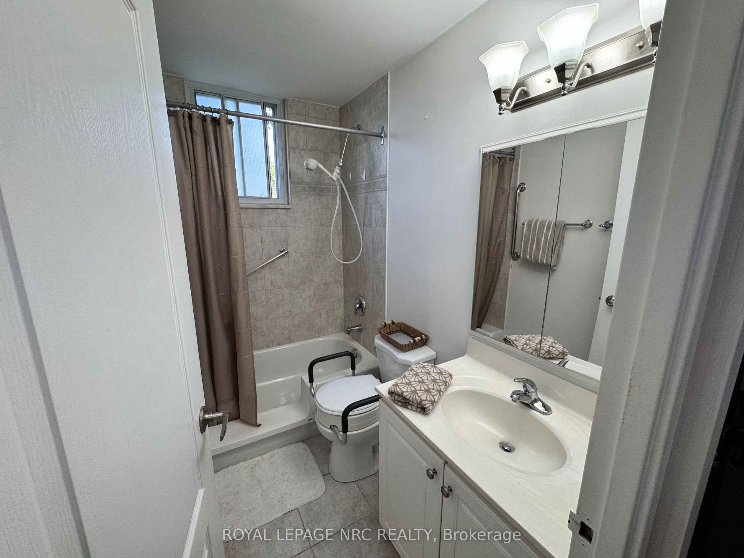 6390 Huggins Street, #101