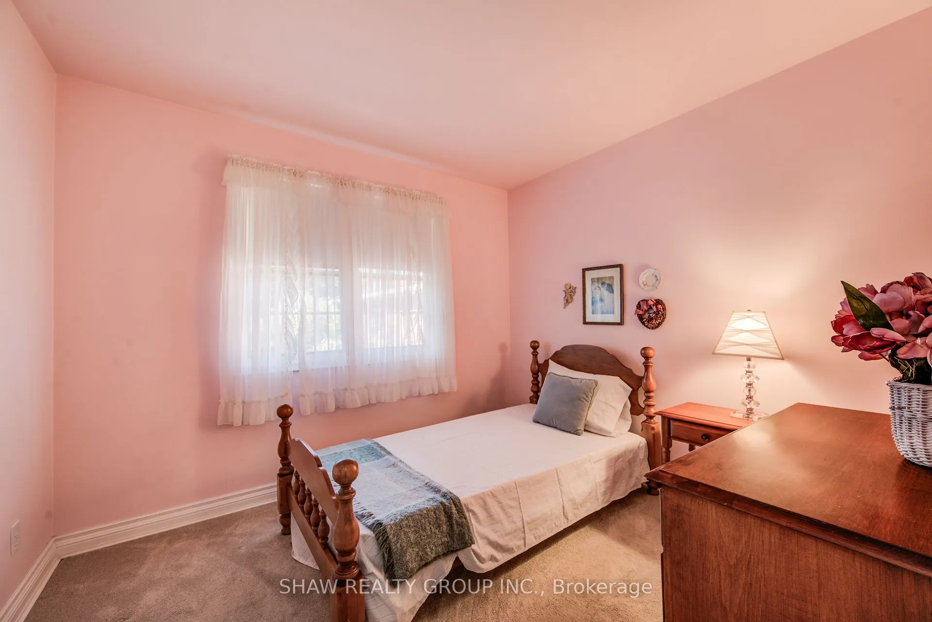 378 Stevenson Street N