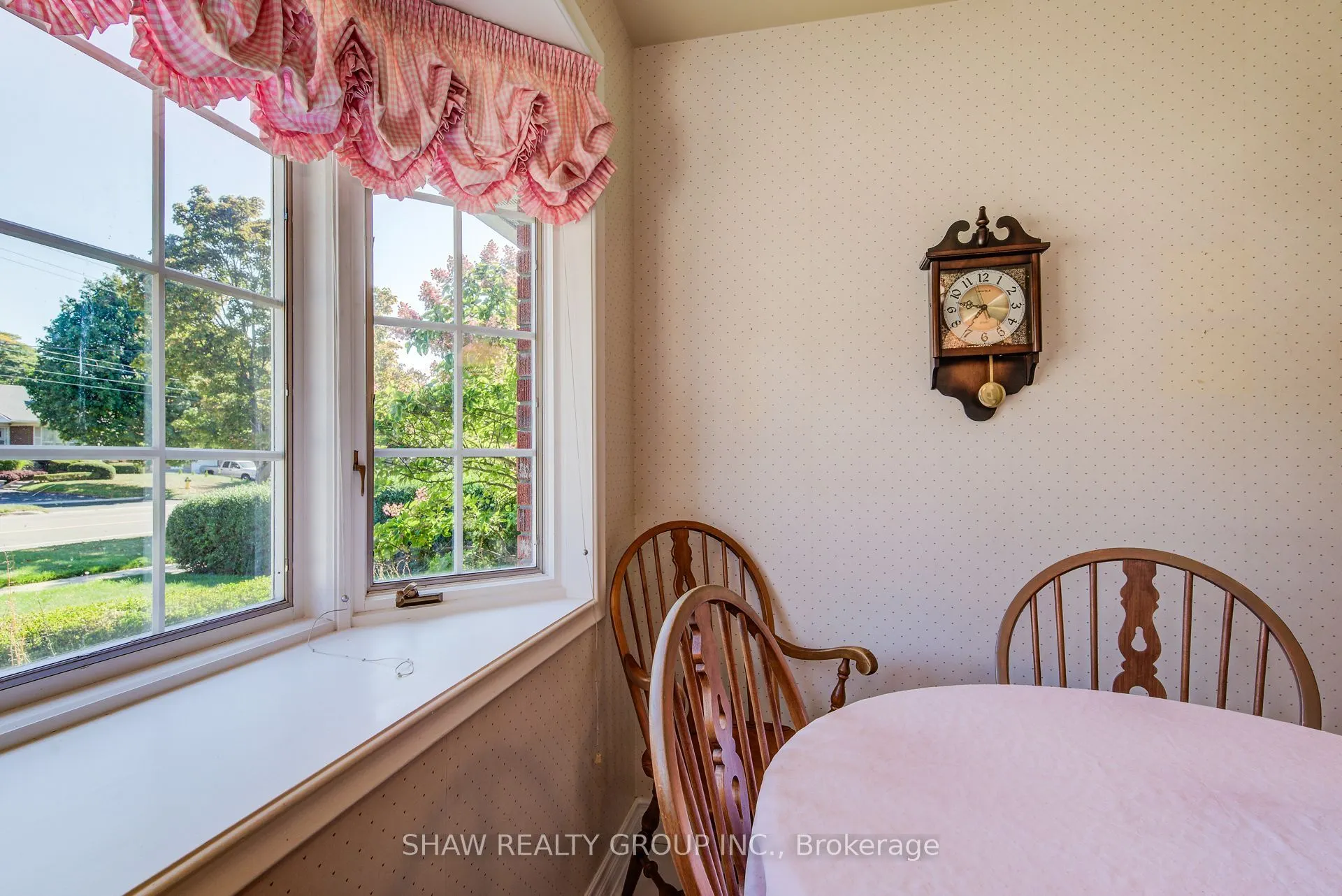 378 Stevenson Street N