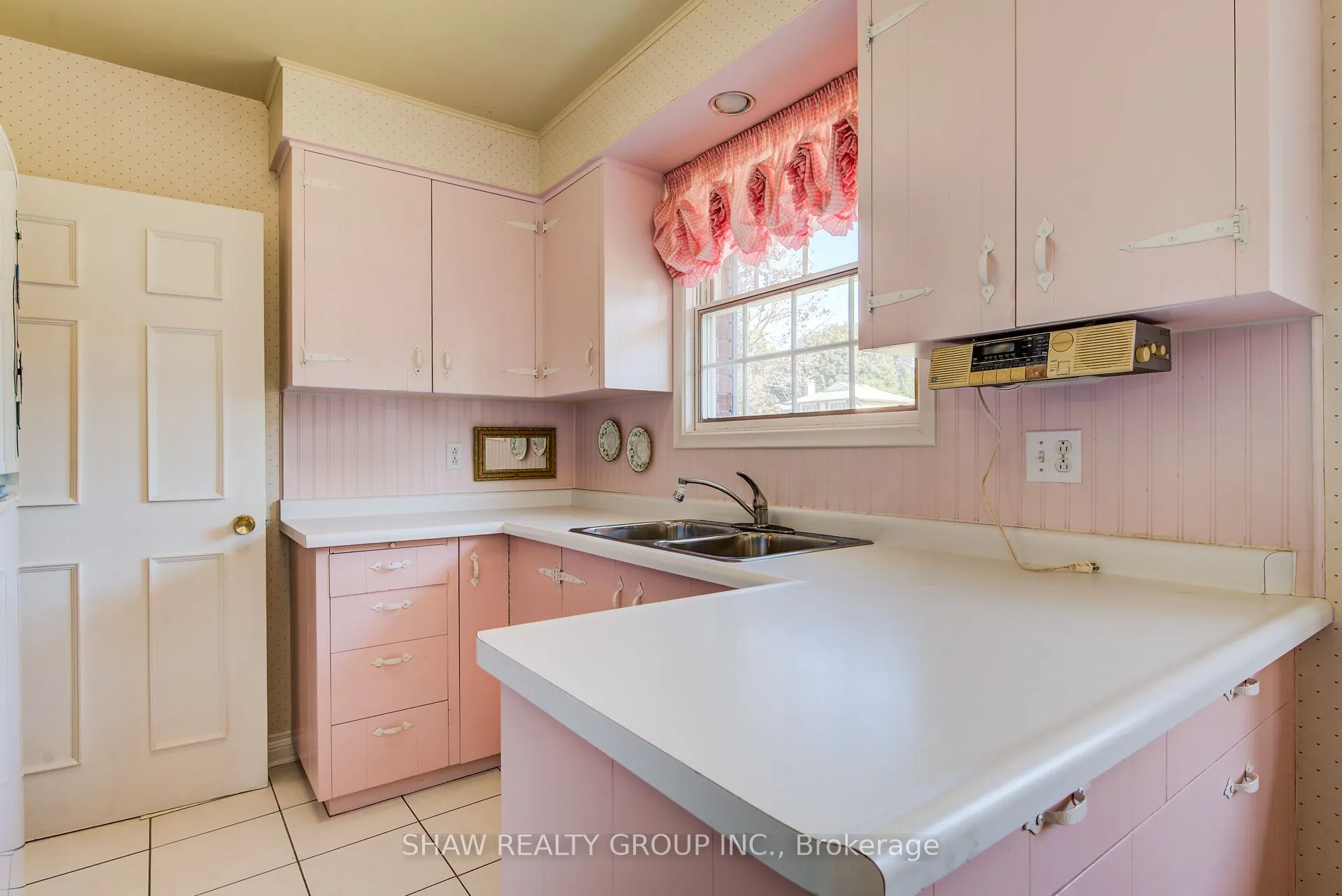 378 Stevenson Street N