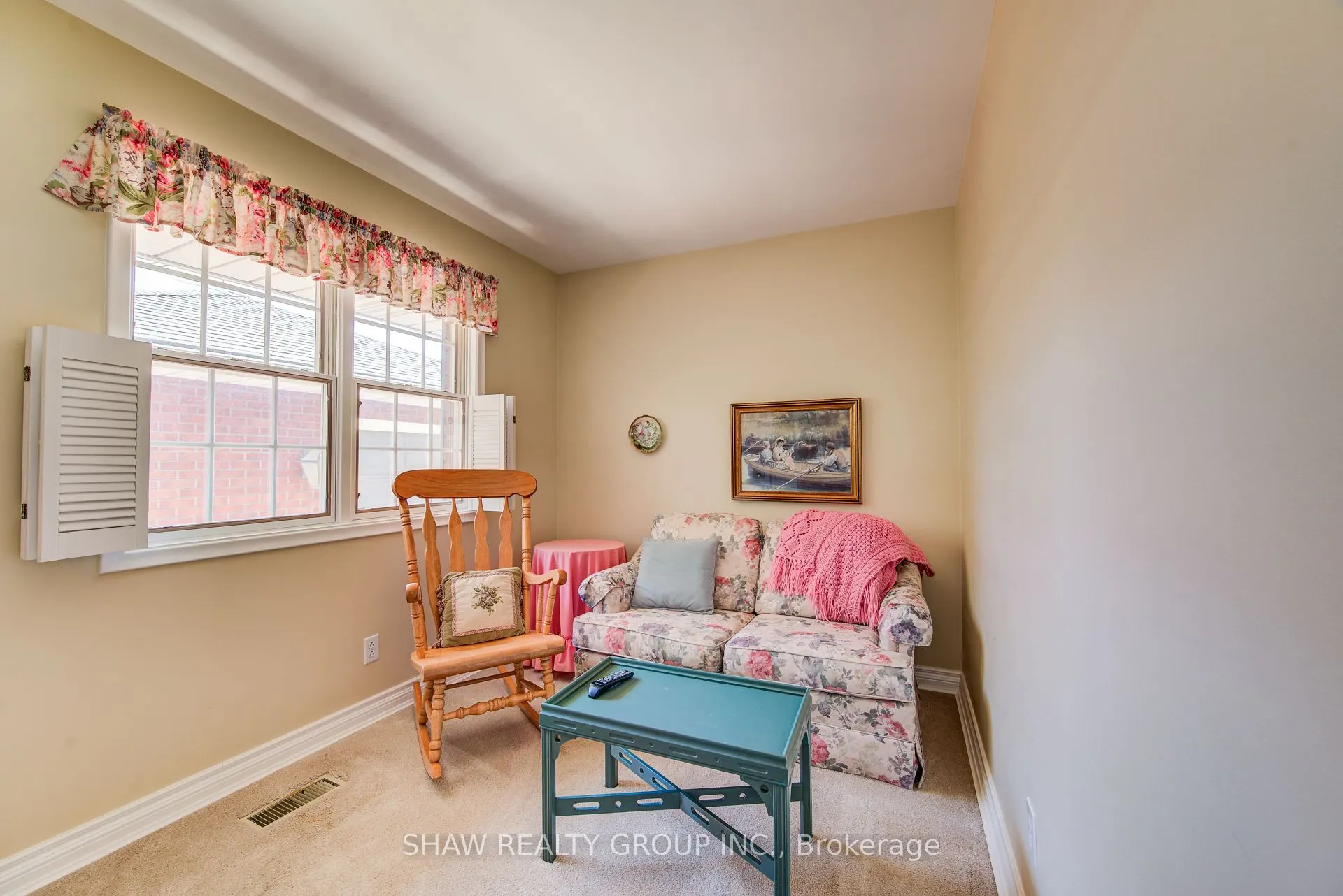 378 Stevenson Street N