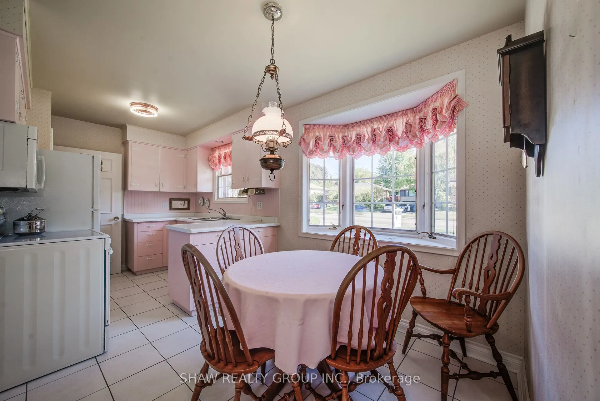 378 Stevenson Street N