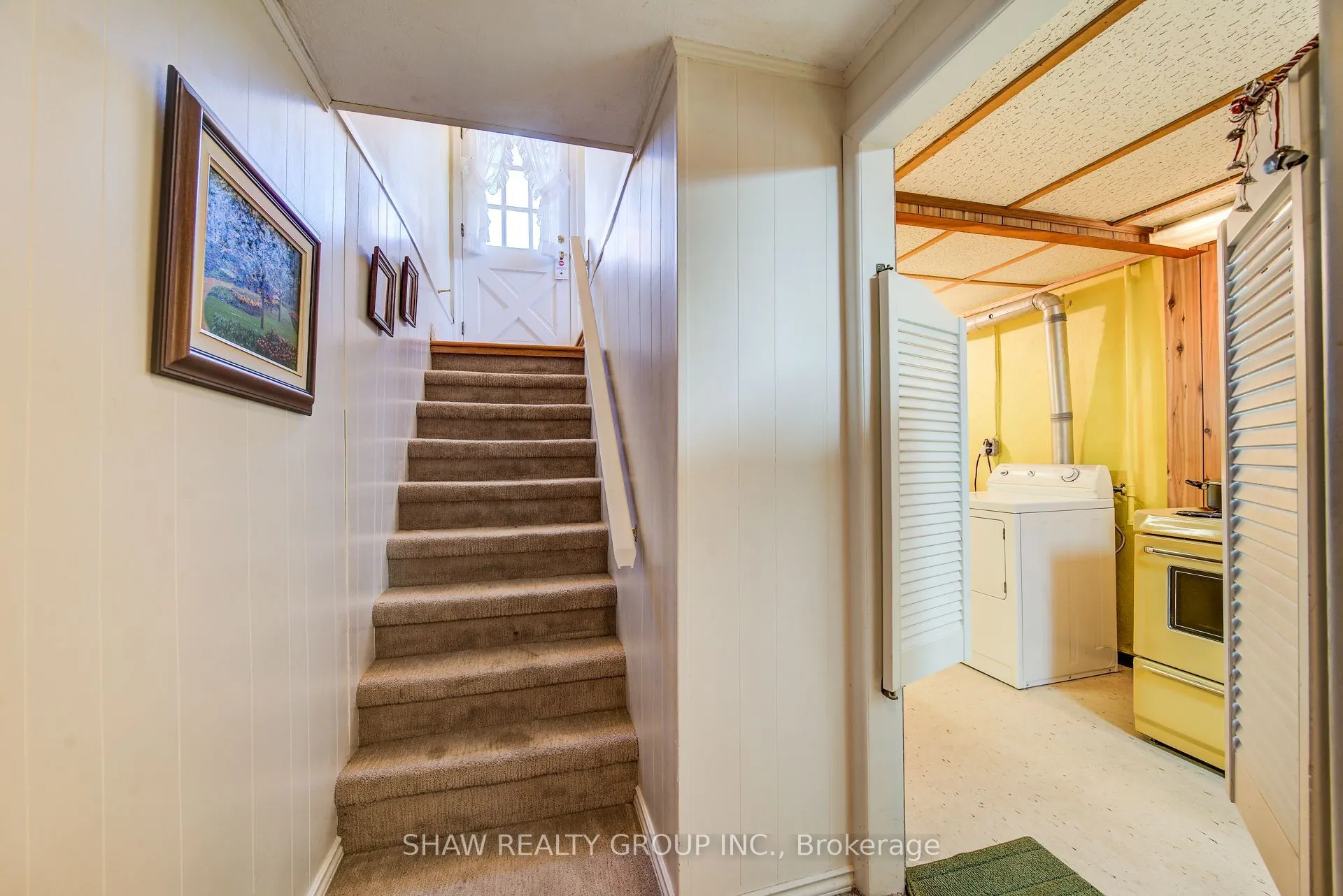 378 Stevenson Street N