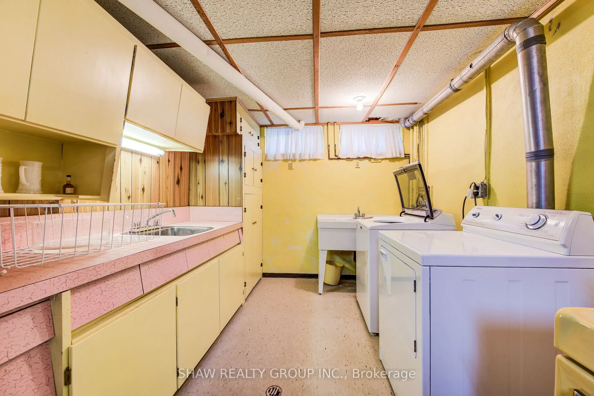 378 Stevenson Street N