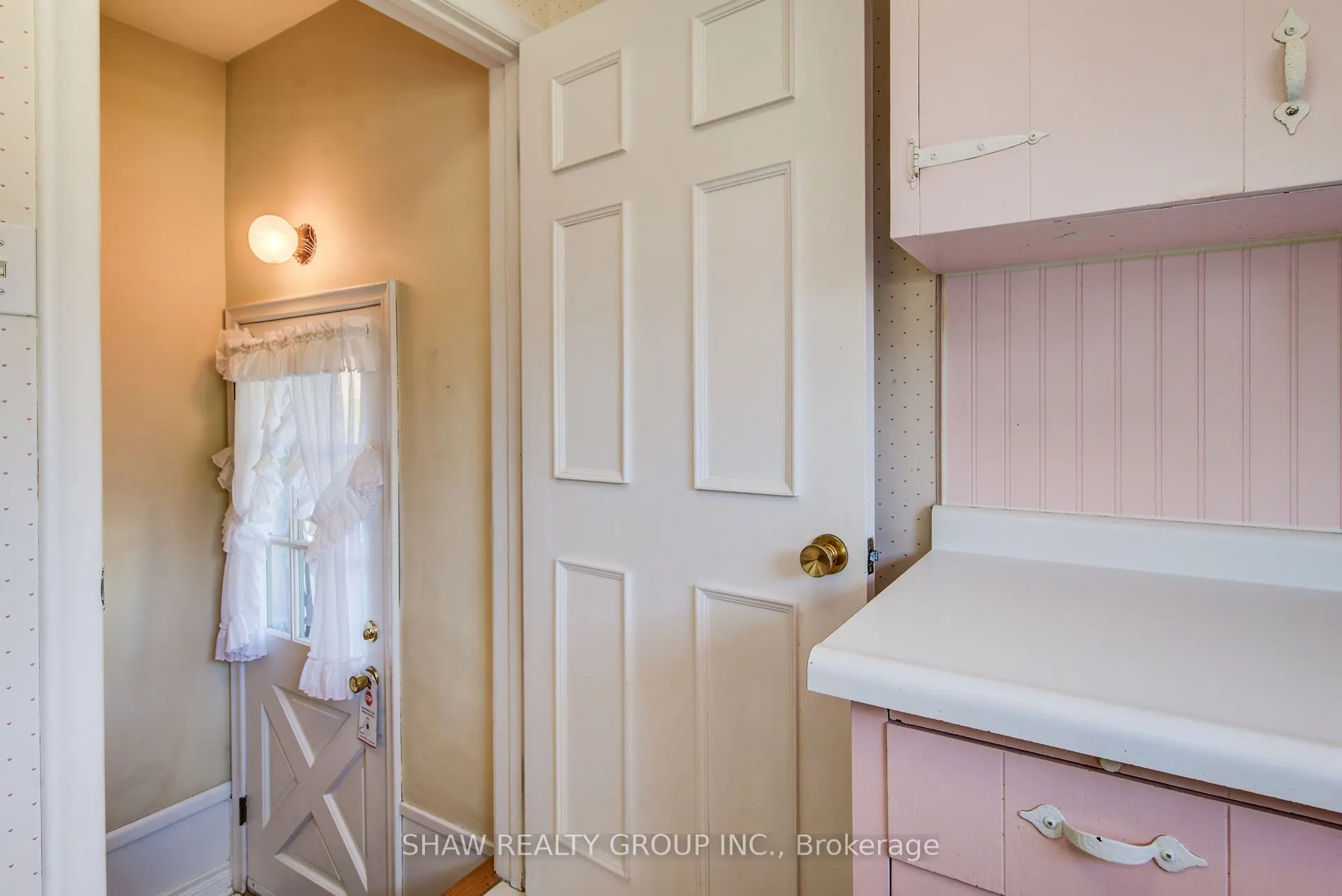 378 Stevenson Street N