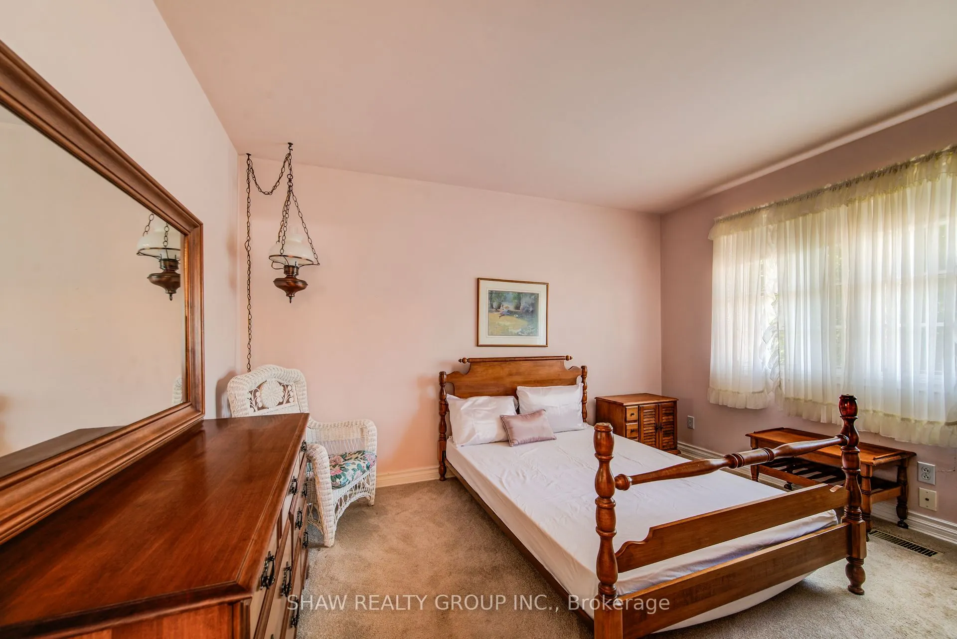 378 Stevenson Street N