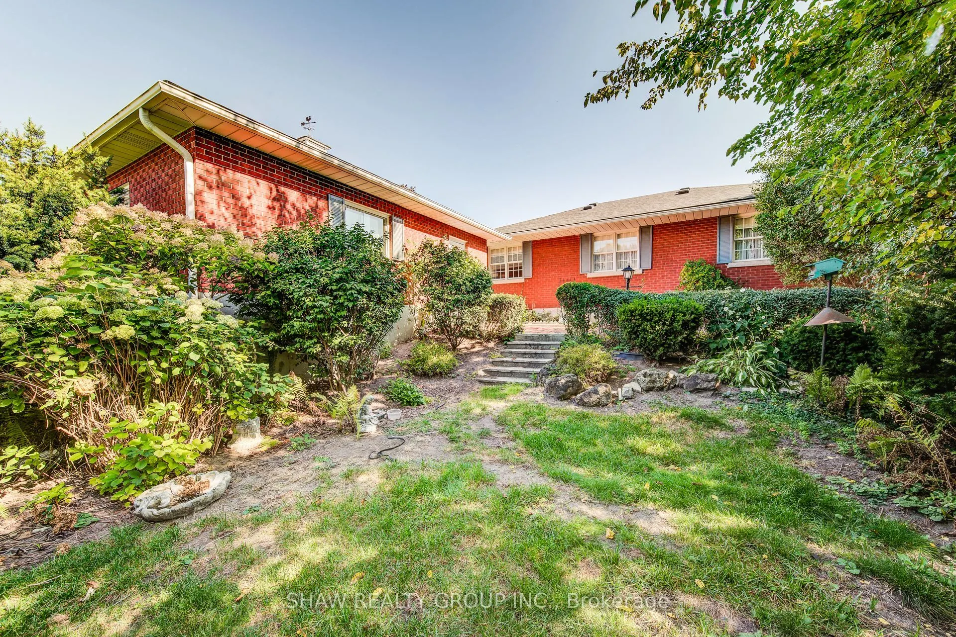 378 Stevenson Street N