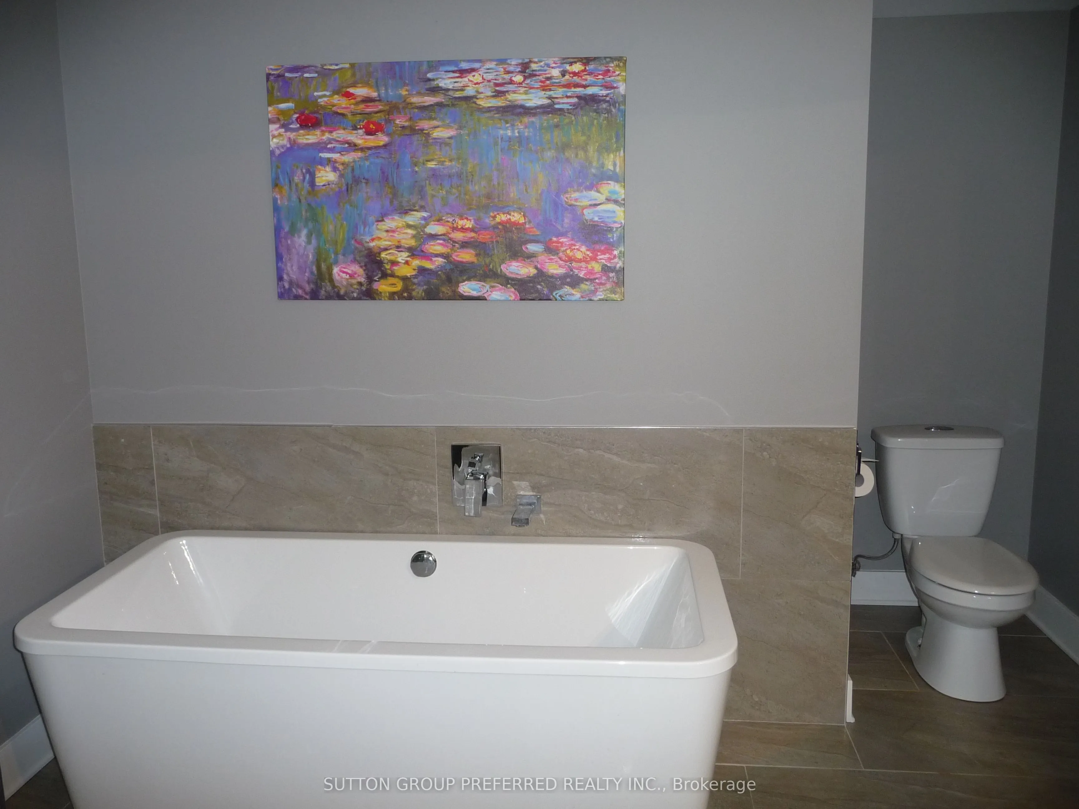 580 Upper Queen Street