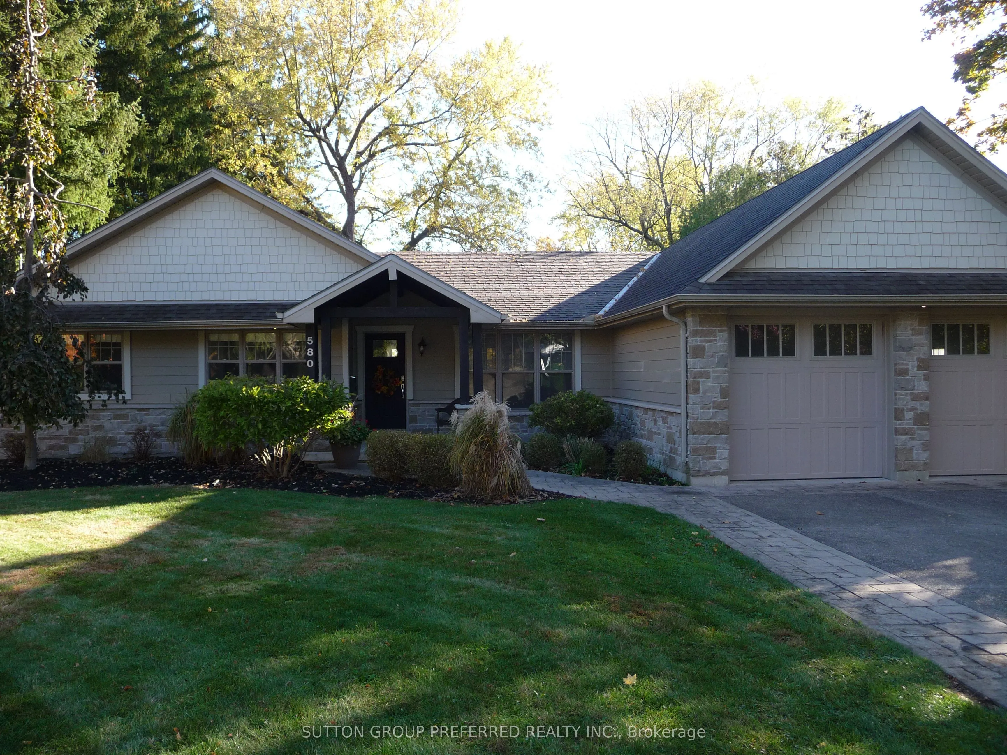 580 Upper Queen Street