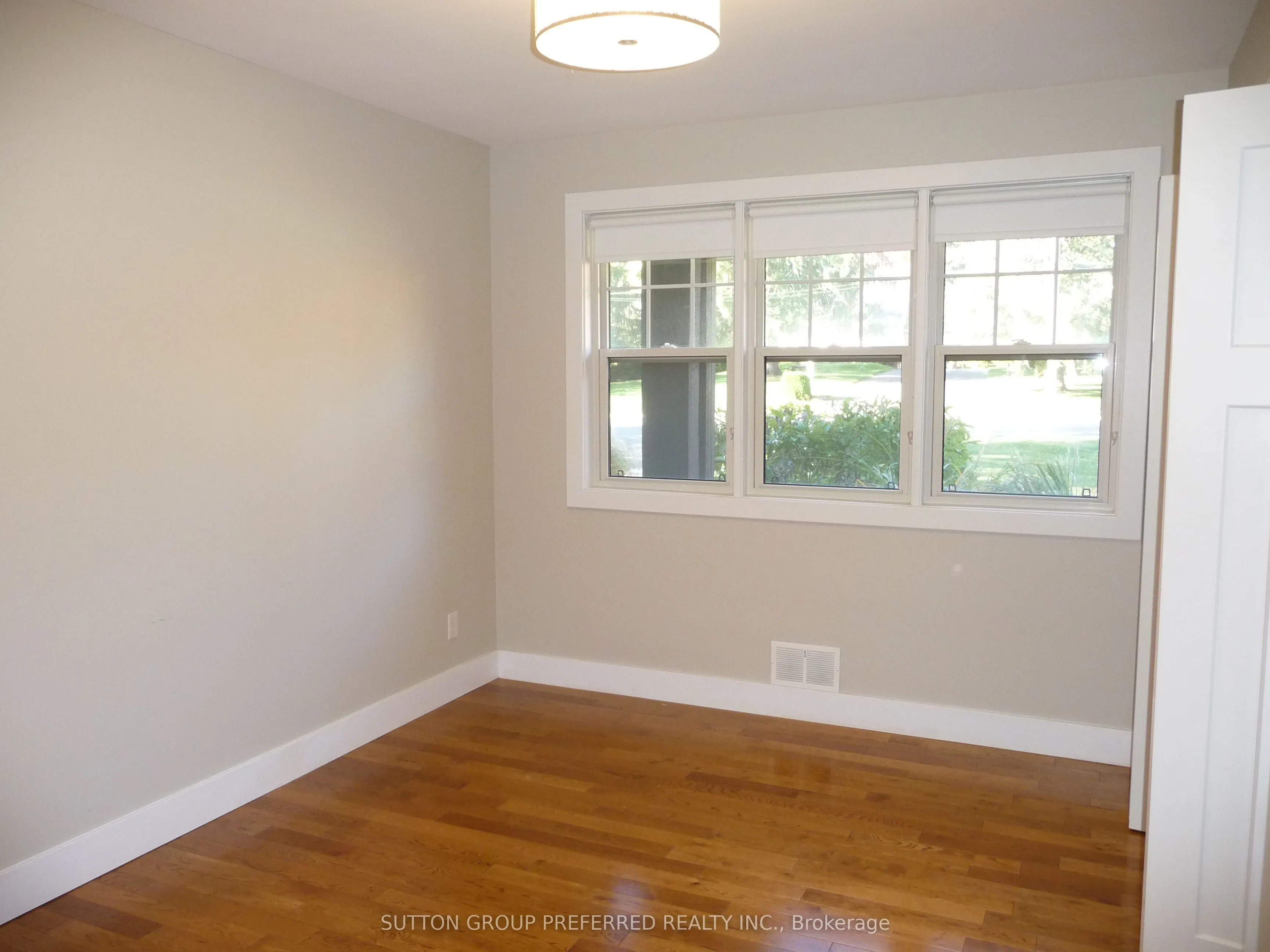 580 Upper Queen Street