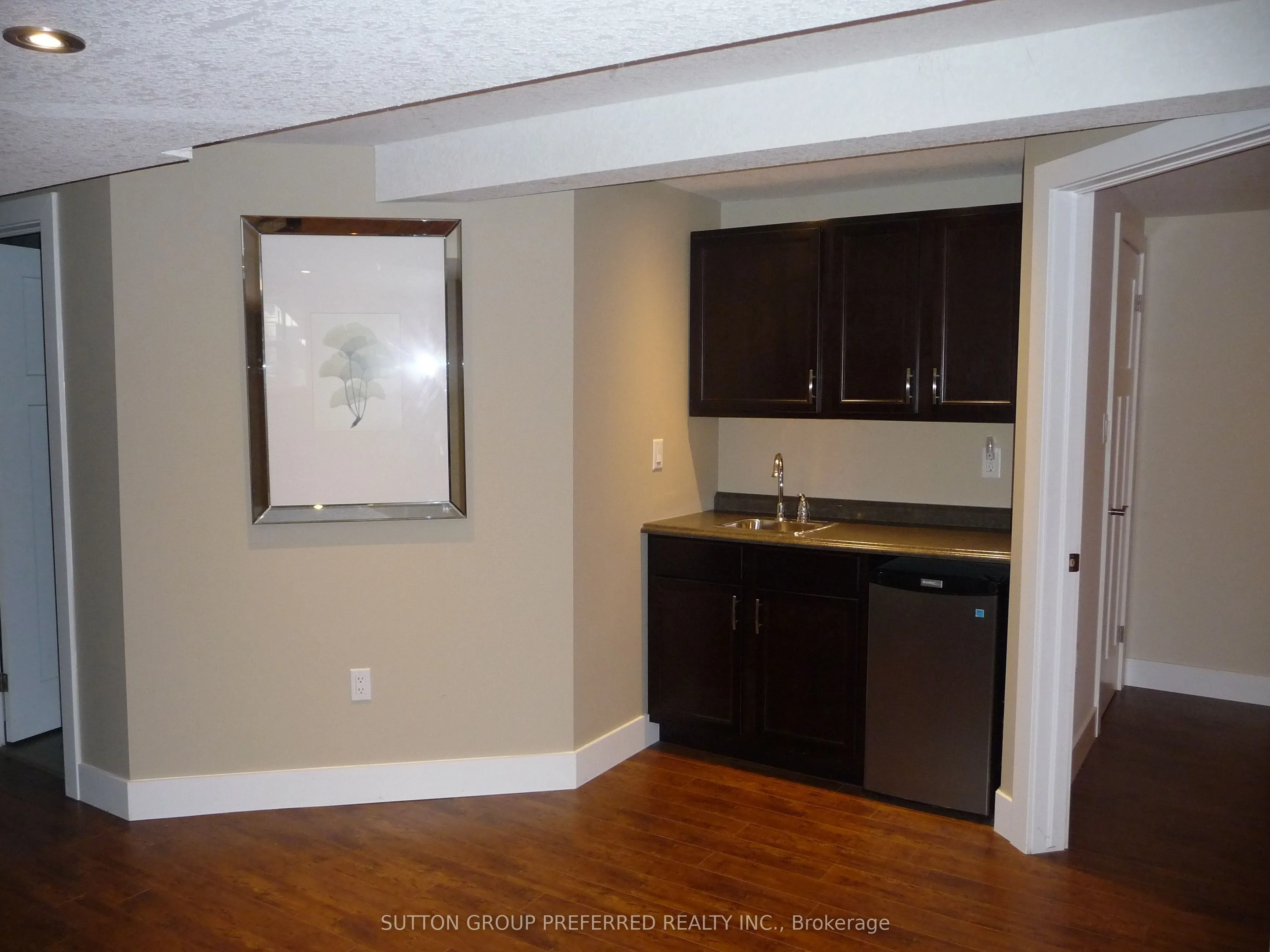 580 Upper Queen Street