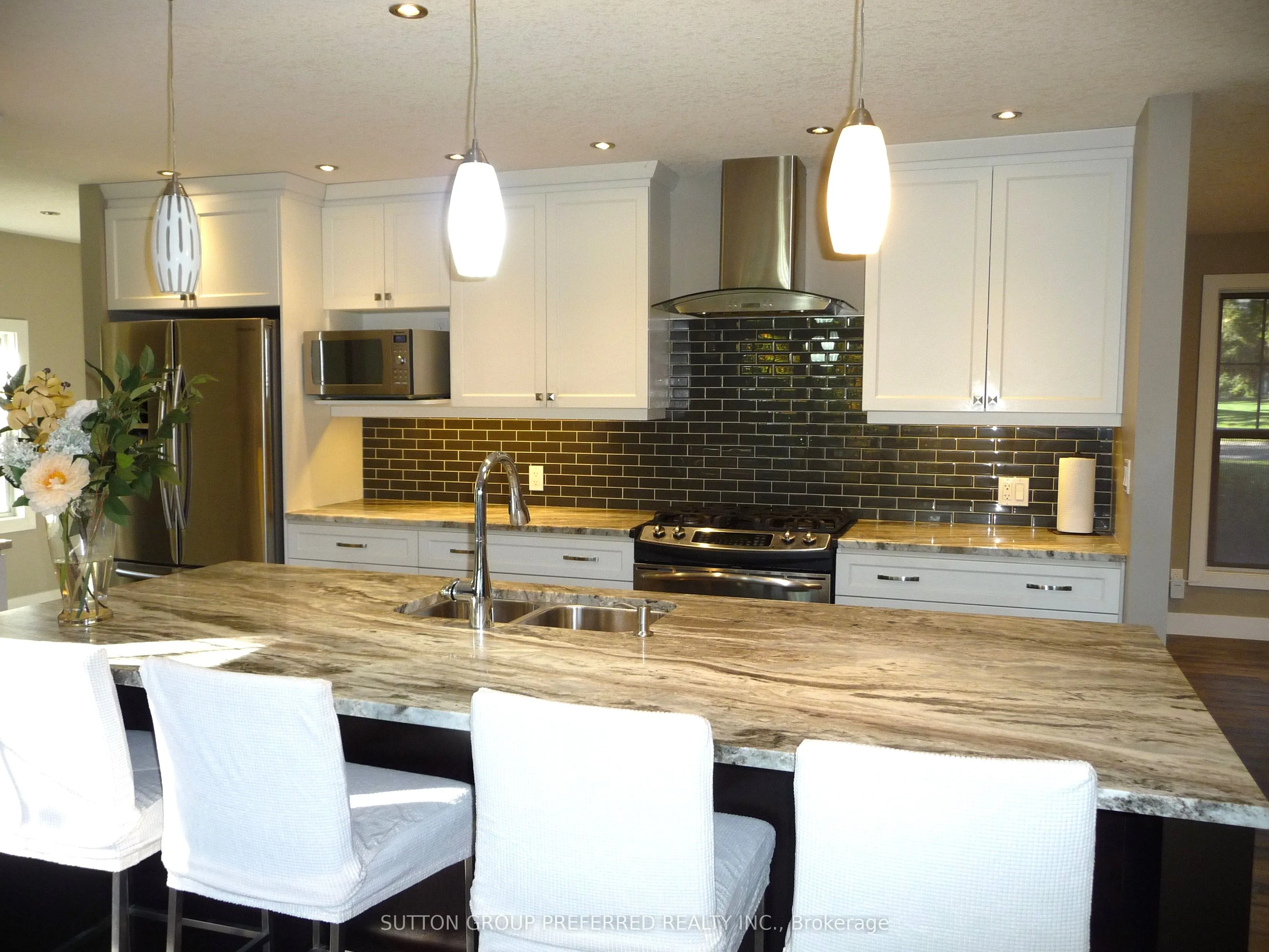 580 Upper Queen Street