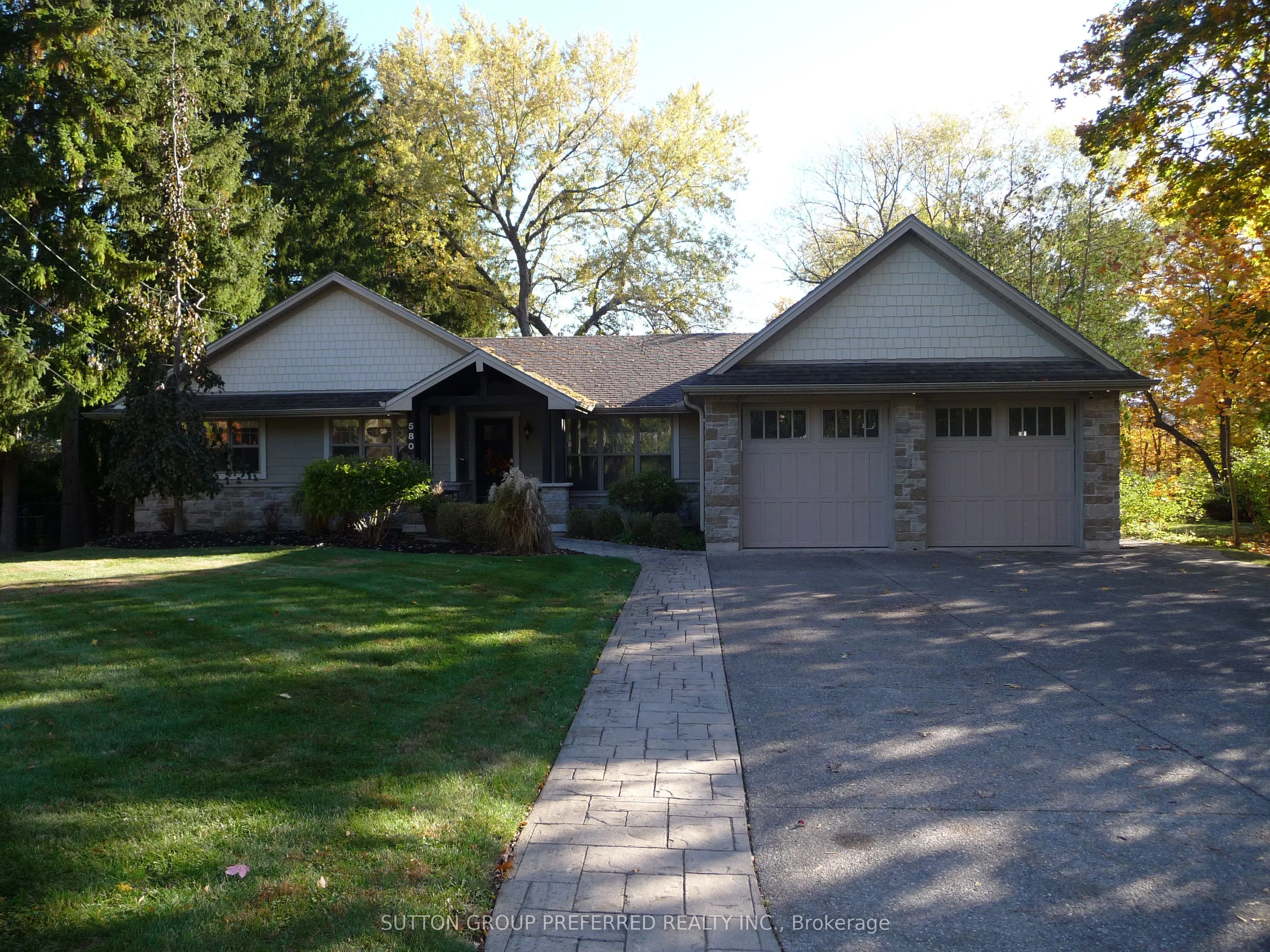 580 Upper Queen Street