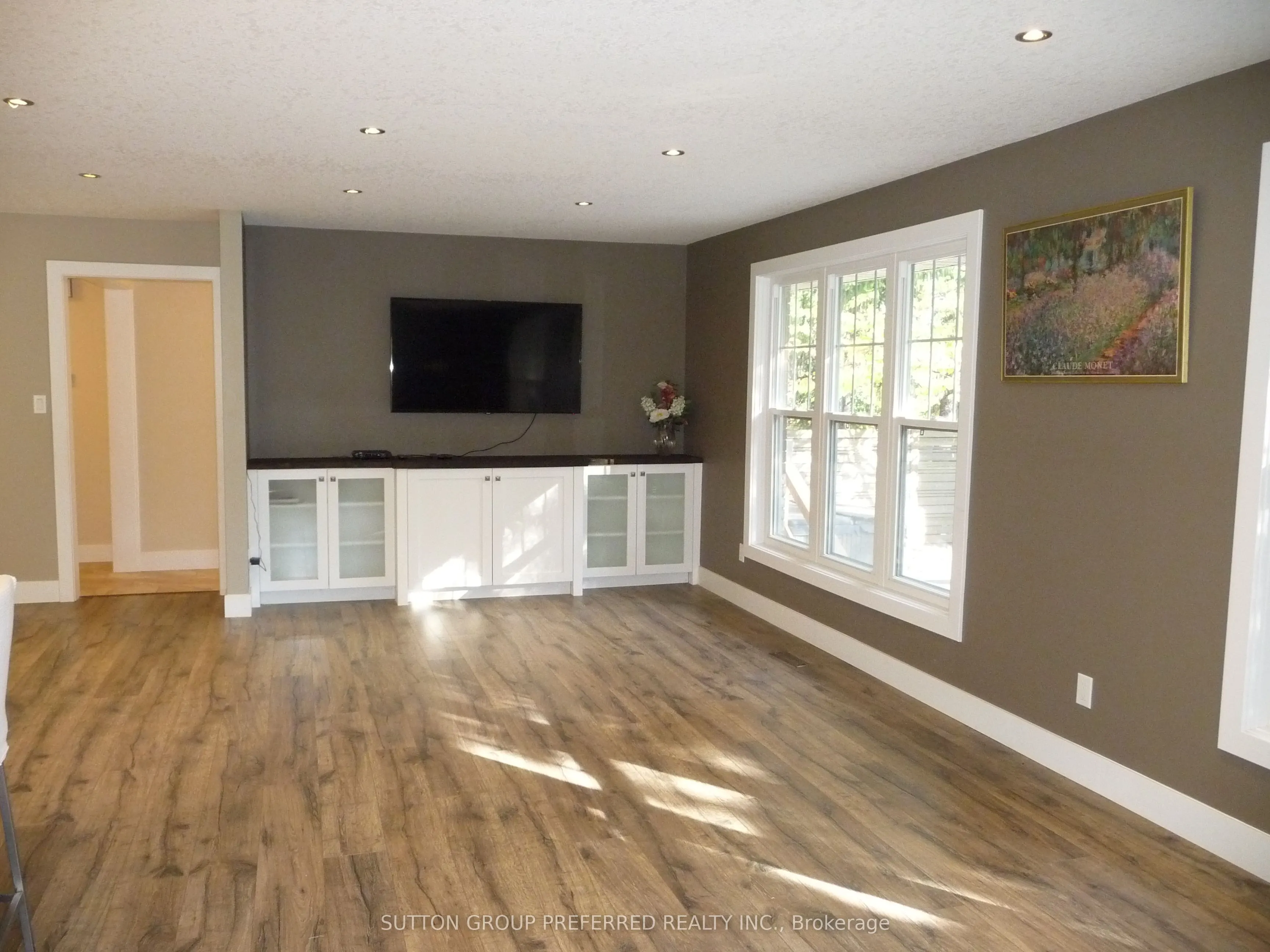 580 Upper Queen Street