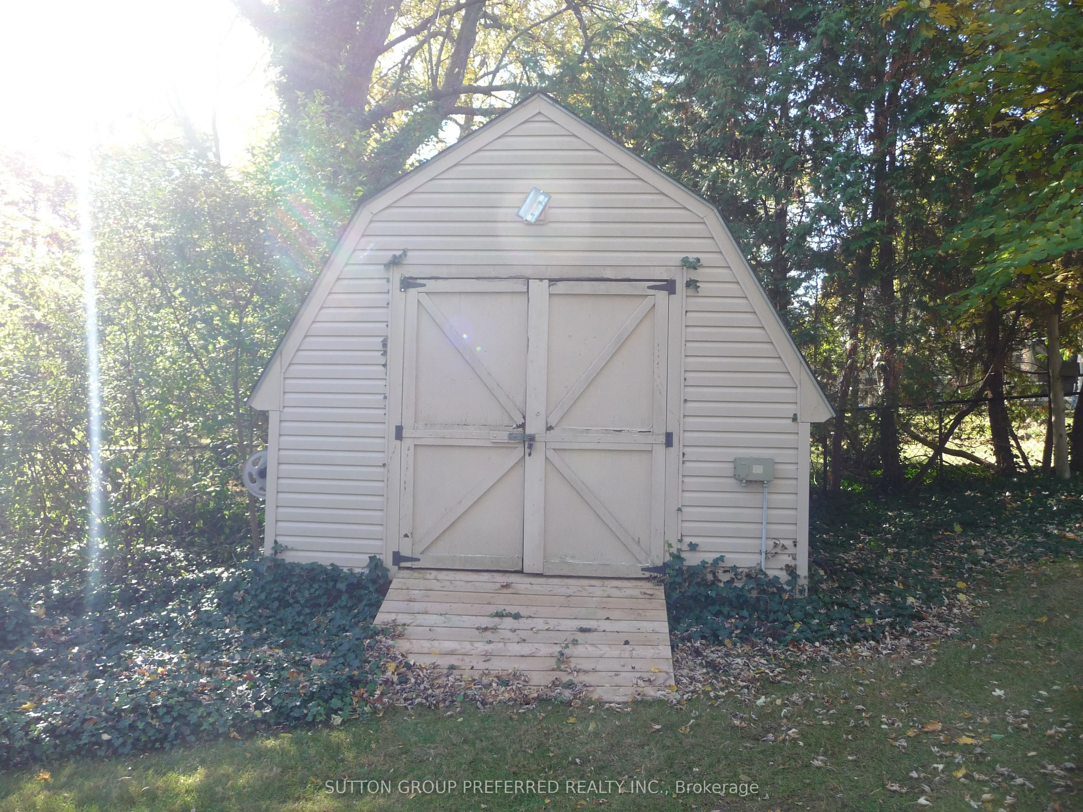 580 Upper Queen Street