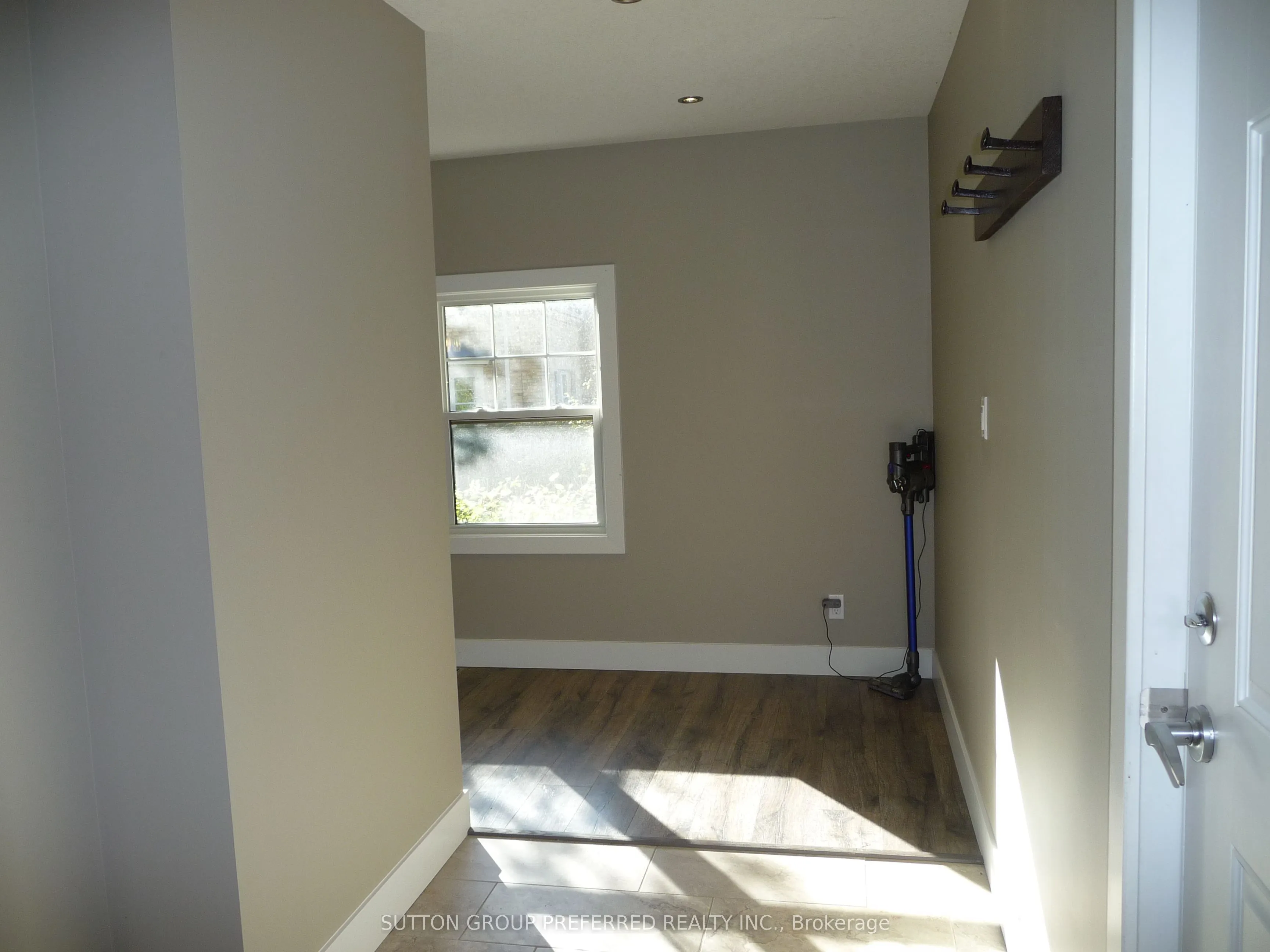 580 Upper Queen Street