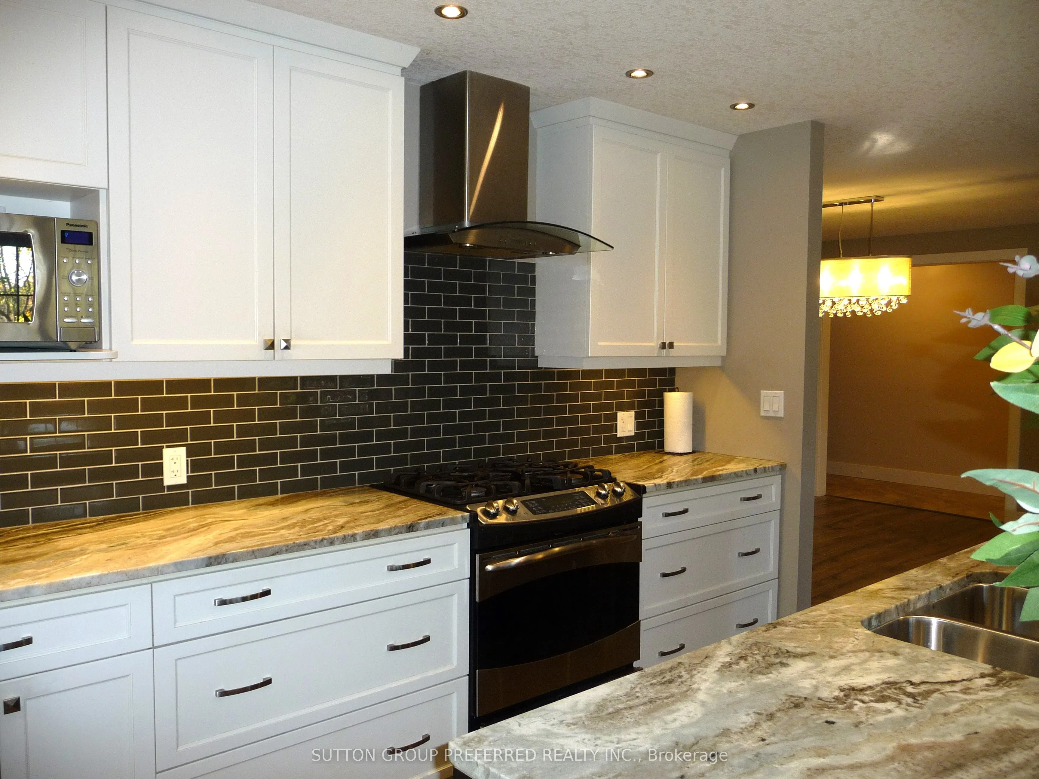 580 Upper Queen Street