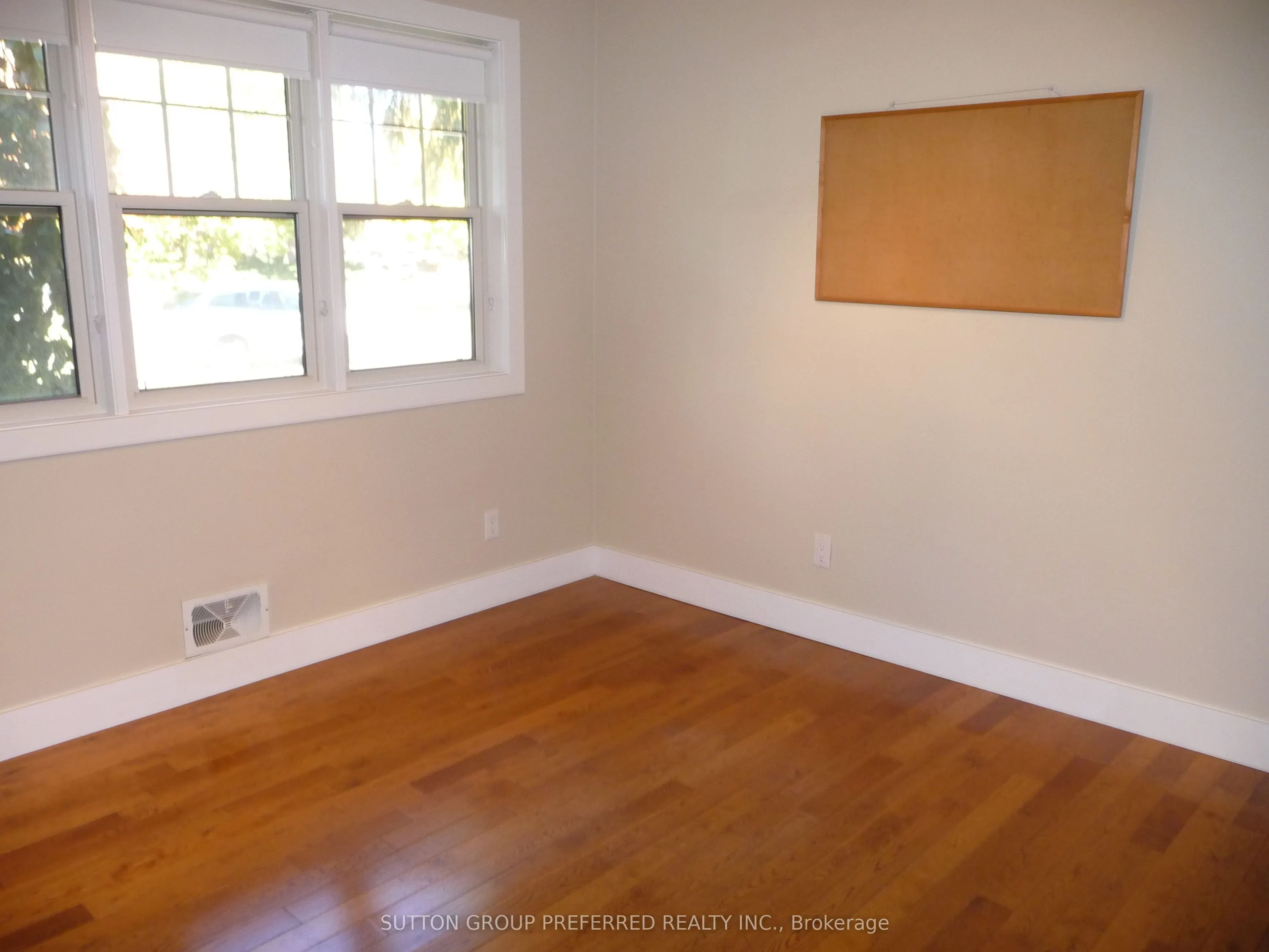 580 Upper Queen Street