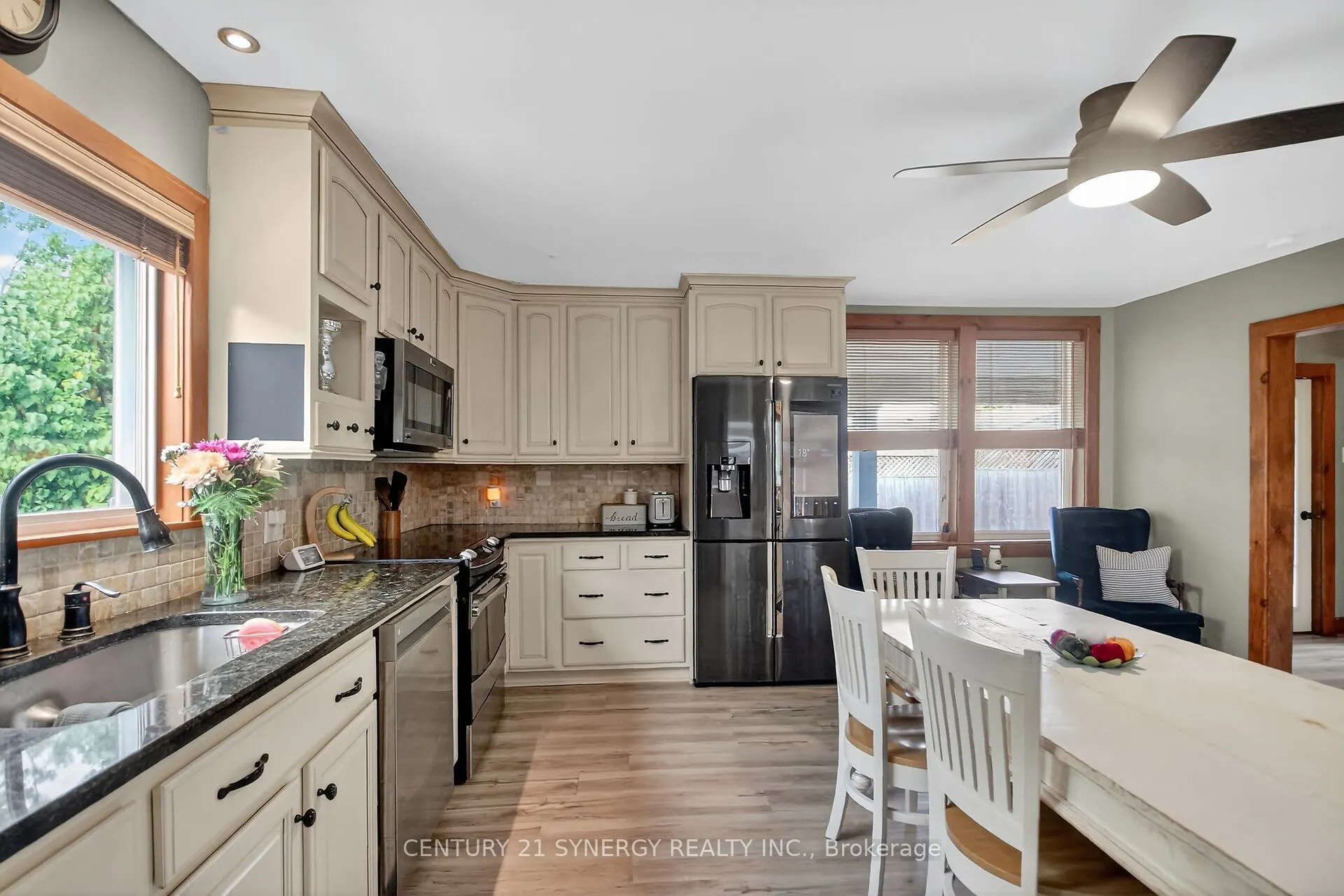 103 Queen Charlotte Street