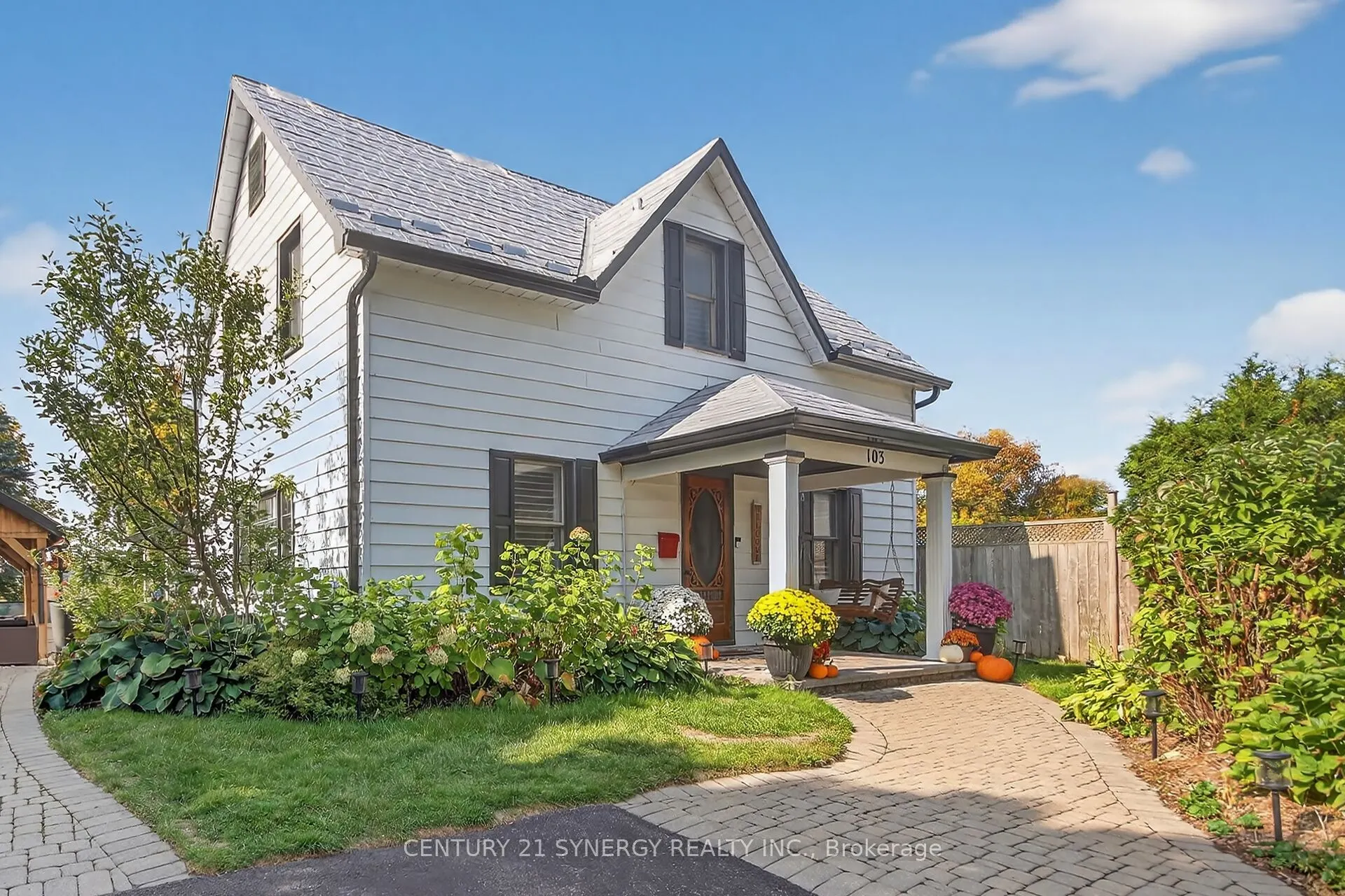 103 Queen Charlotte Street