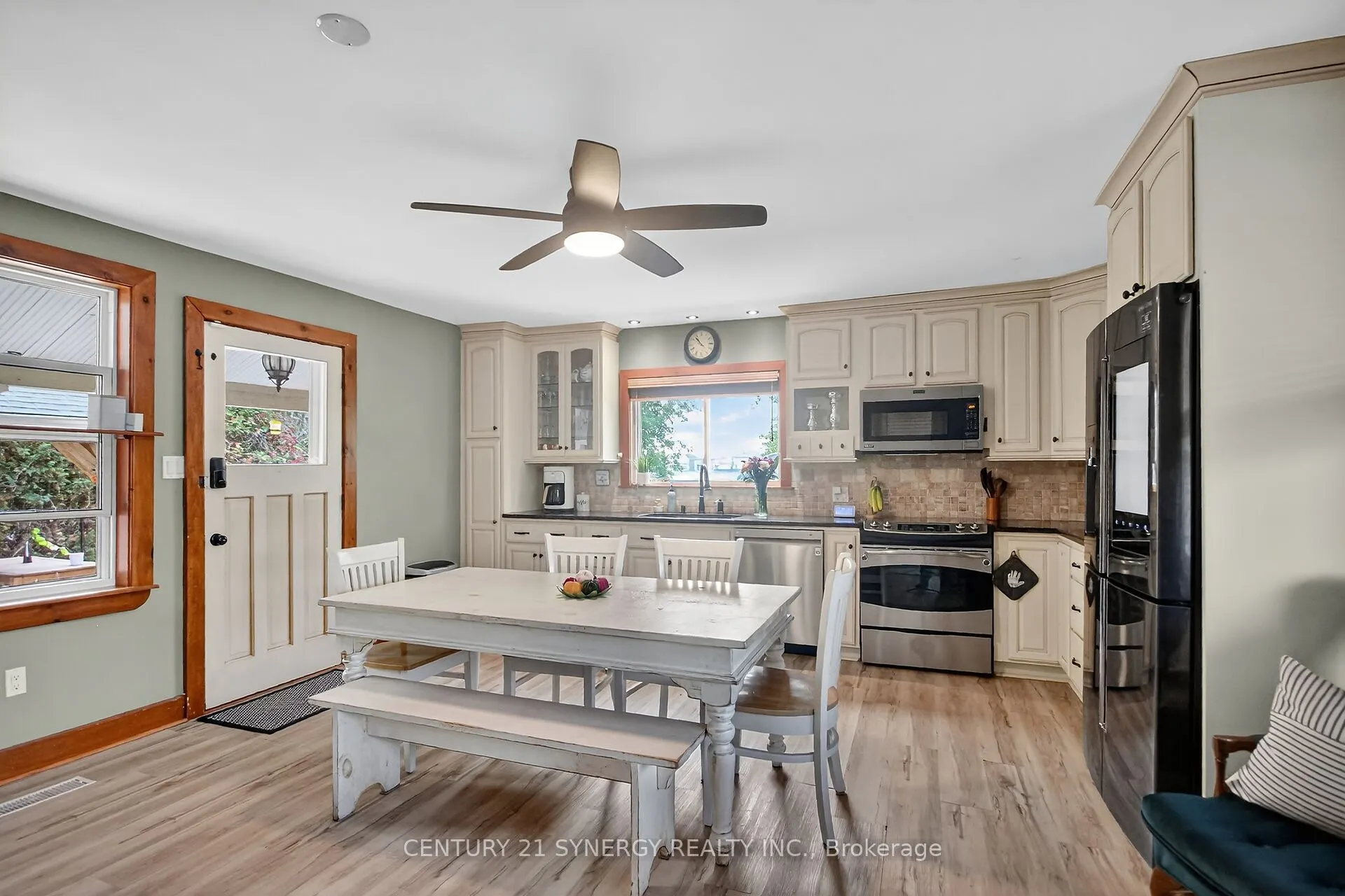 103 Queen Charlotte Street