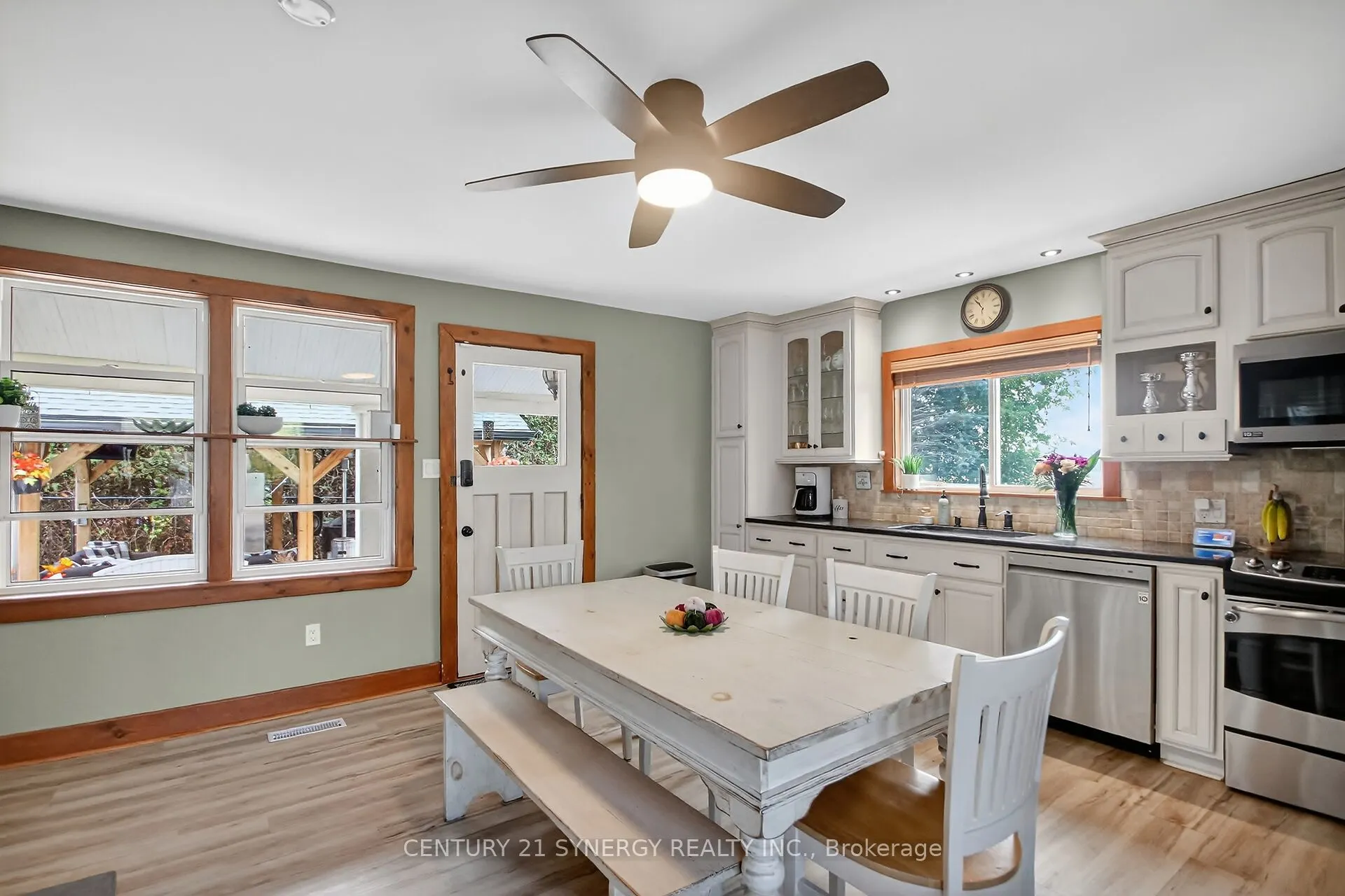 103 Queen Charlotte Street