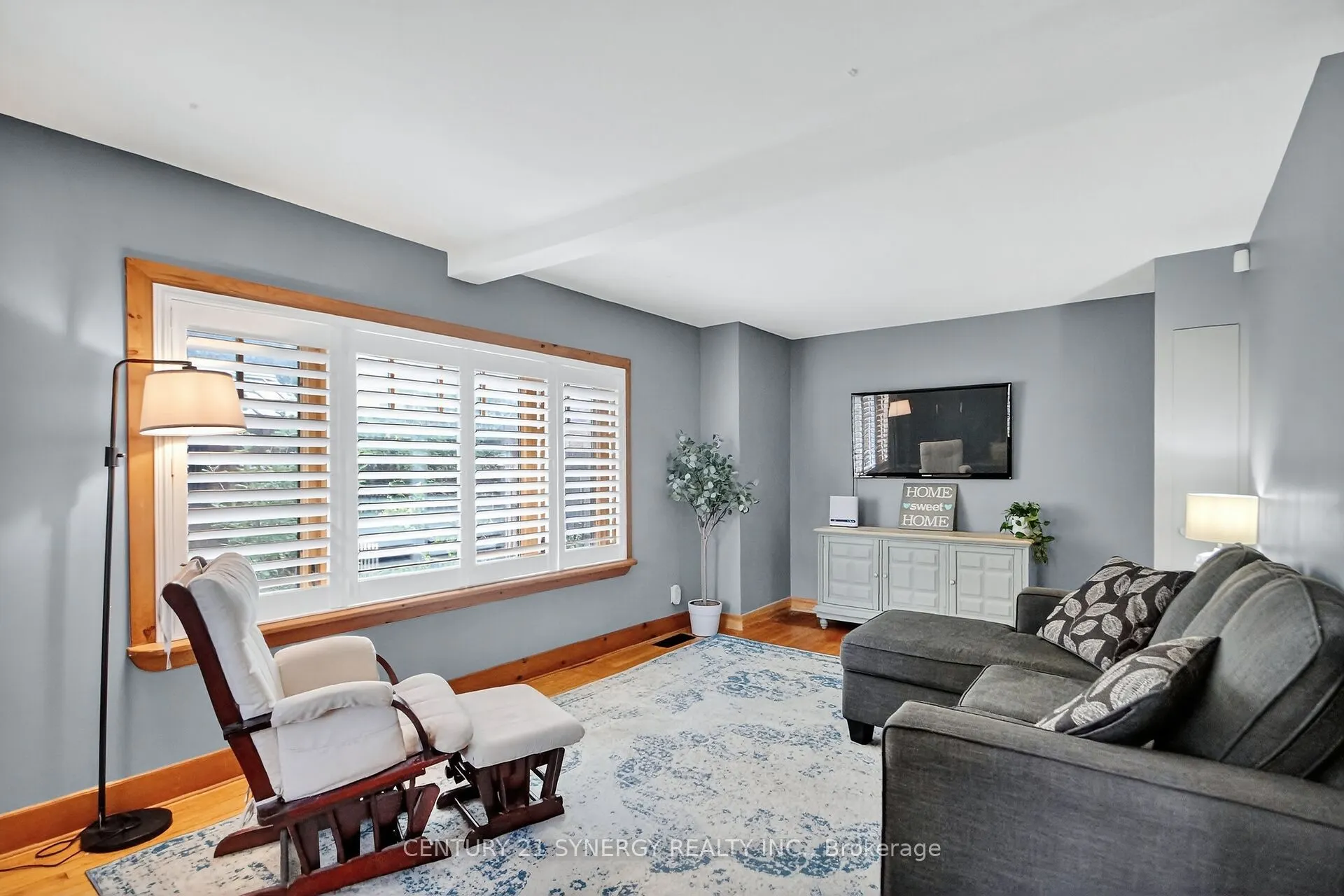 103 Queen Charlotte Street