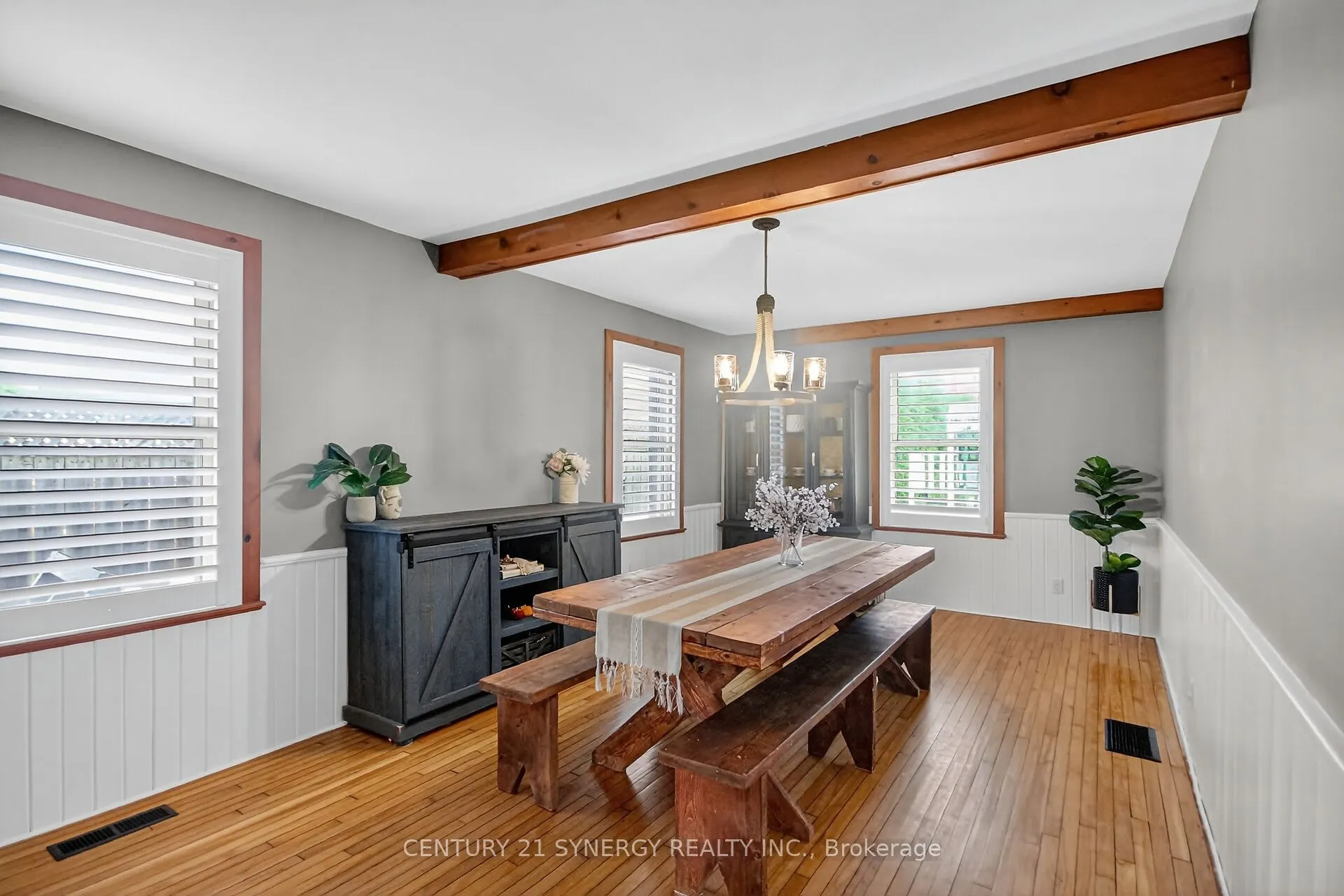 103 Queen Charlotte Street