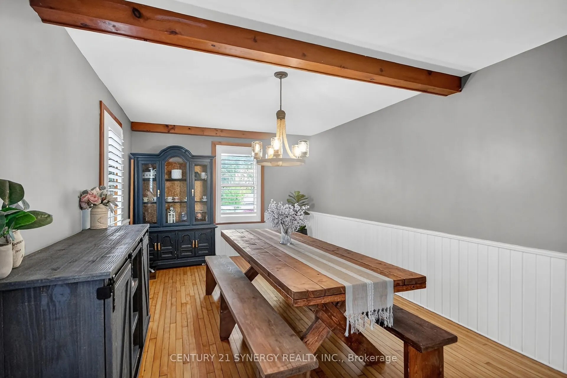 103 Queen Charlotte Street