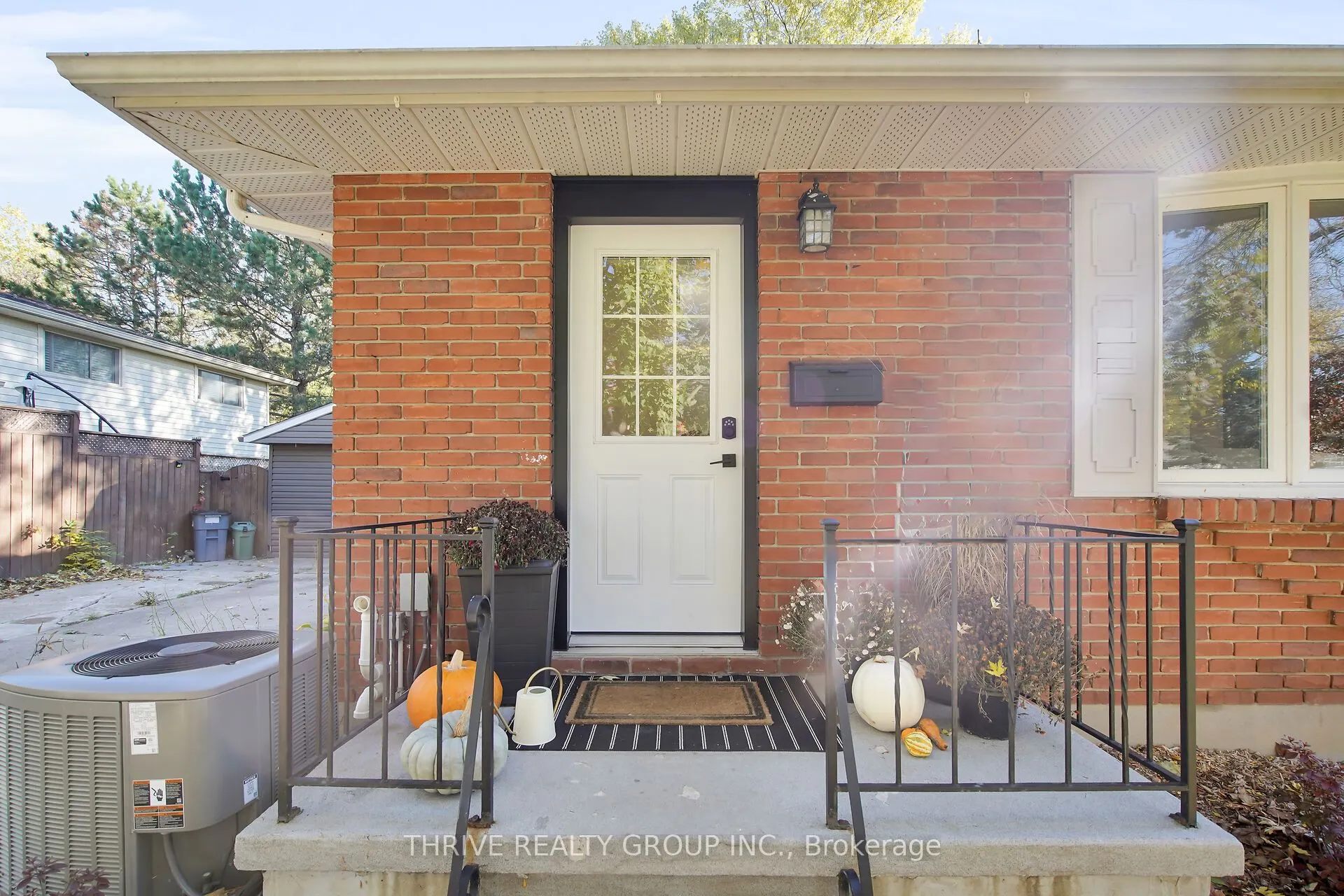 122 ST LAWRENCE Boulevard