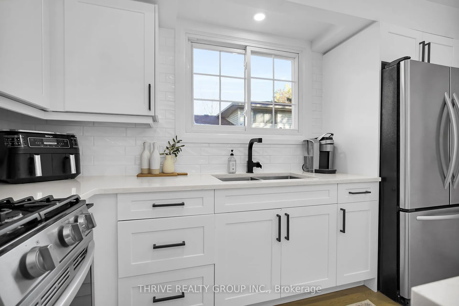 122 ST LAWRENCE Boulevard