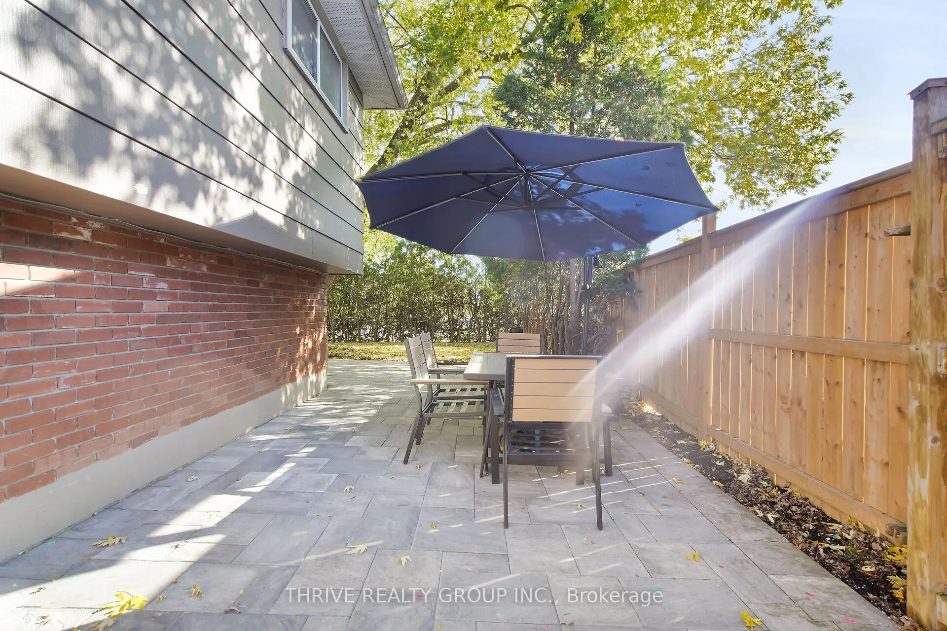 122 ST LAWRENCE Boulevard