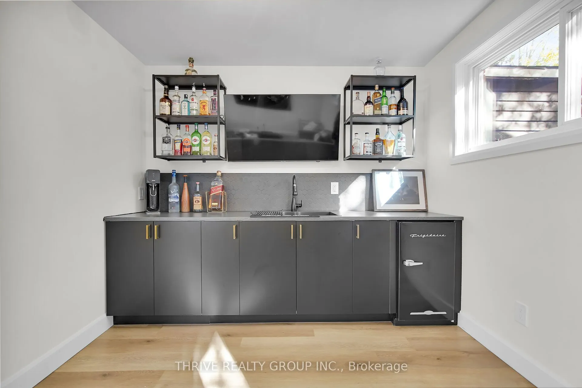 122 ST LAWRENCE Boulevard