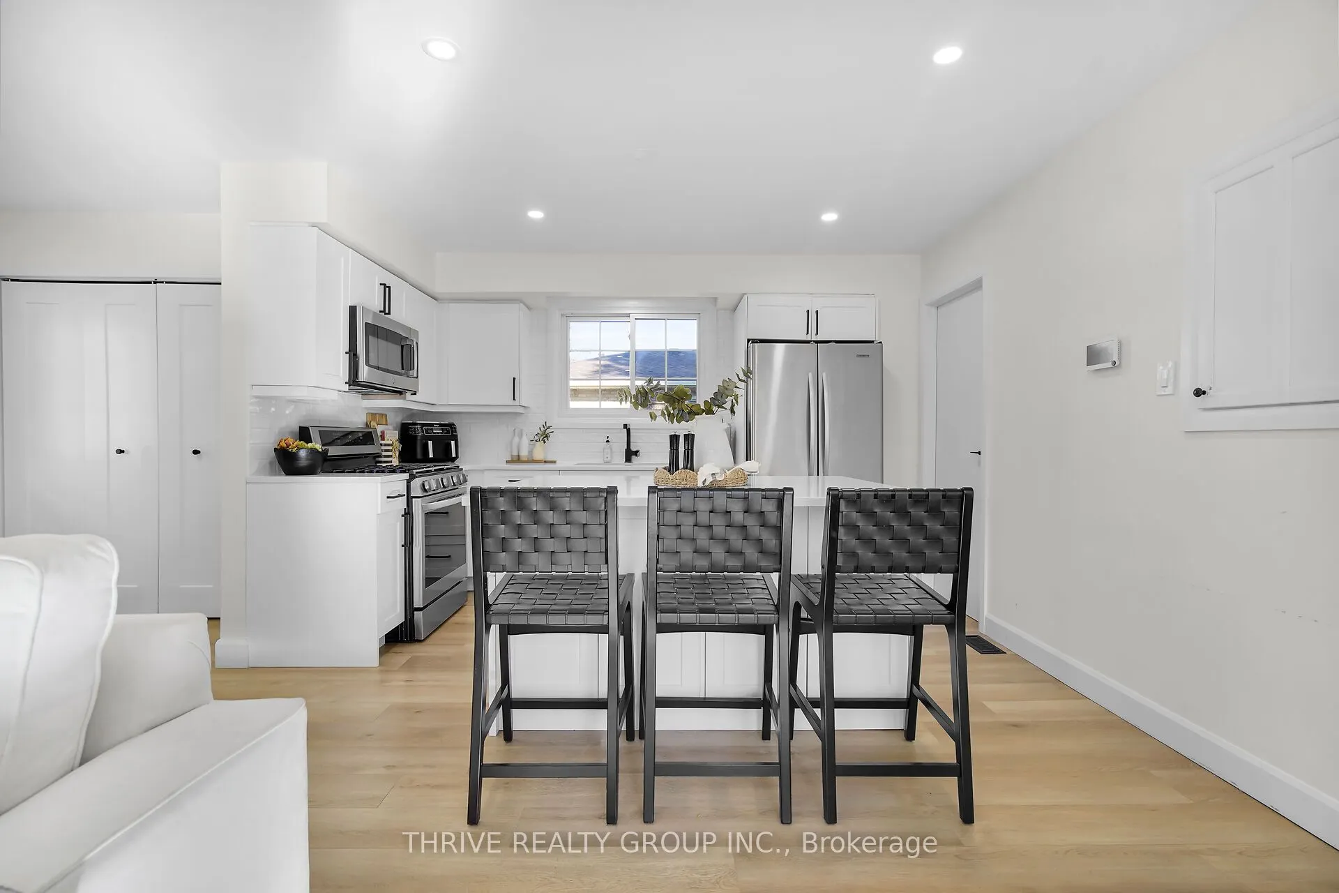 122 ST LAWRENCE Boulevard