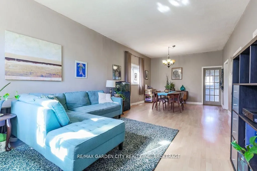 1009 Cannon Street E