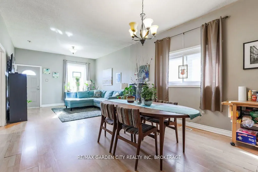 1009 Cannon Street E