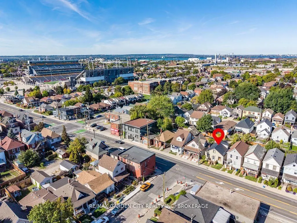 1009 Cannon Street E