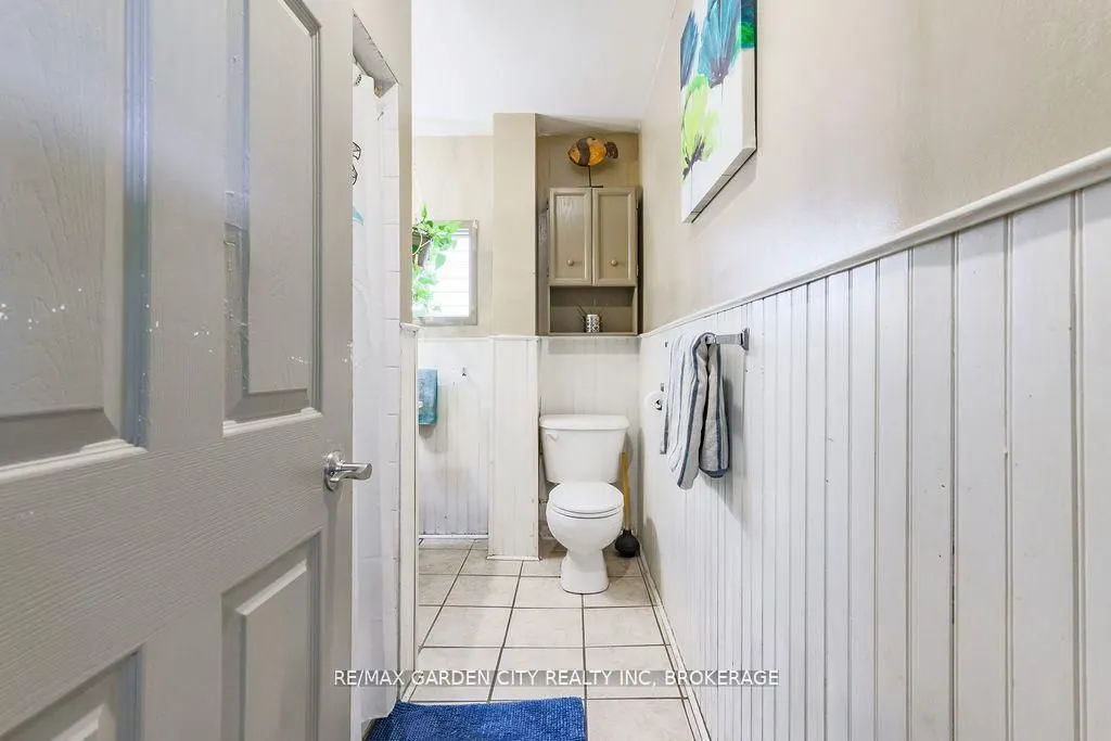 1009 Cannon Street E