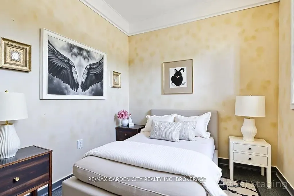 1009 Cannon Street E