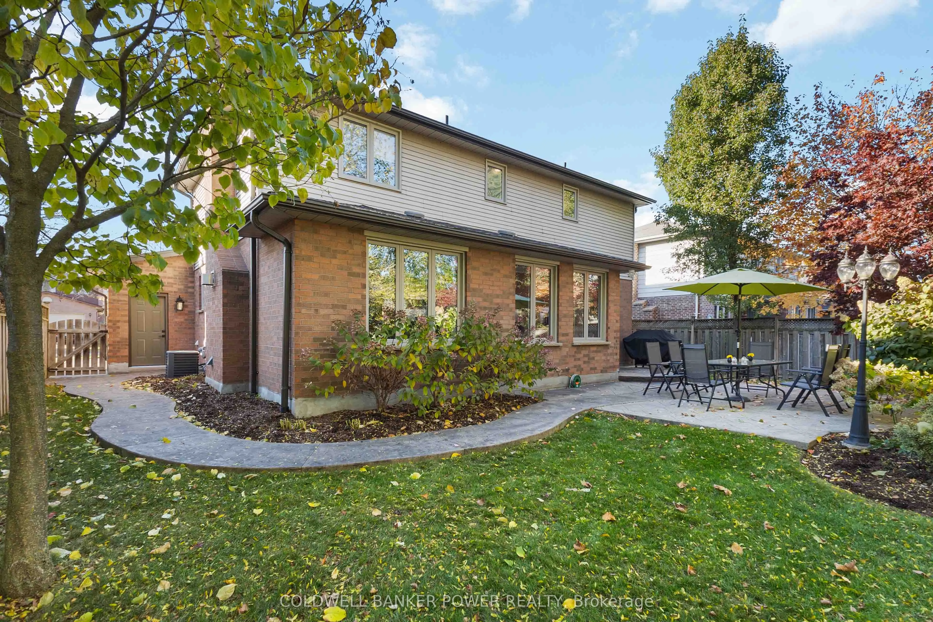 15 Monte Vista Crescent