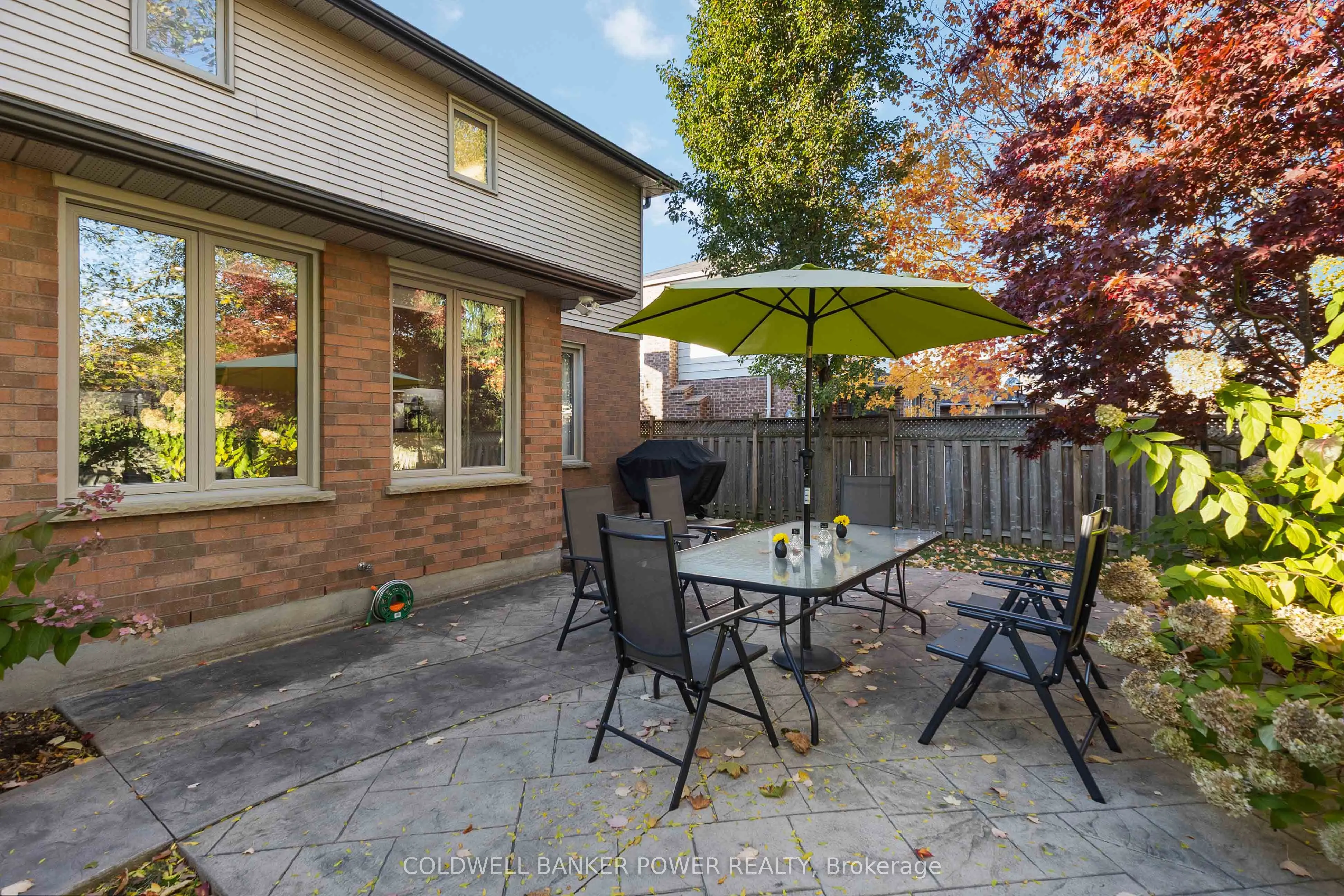 15 Monte Vista Crescent