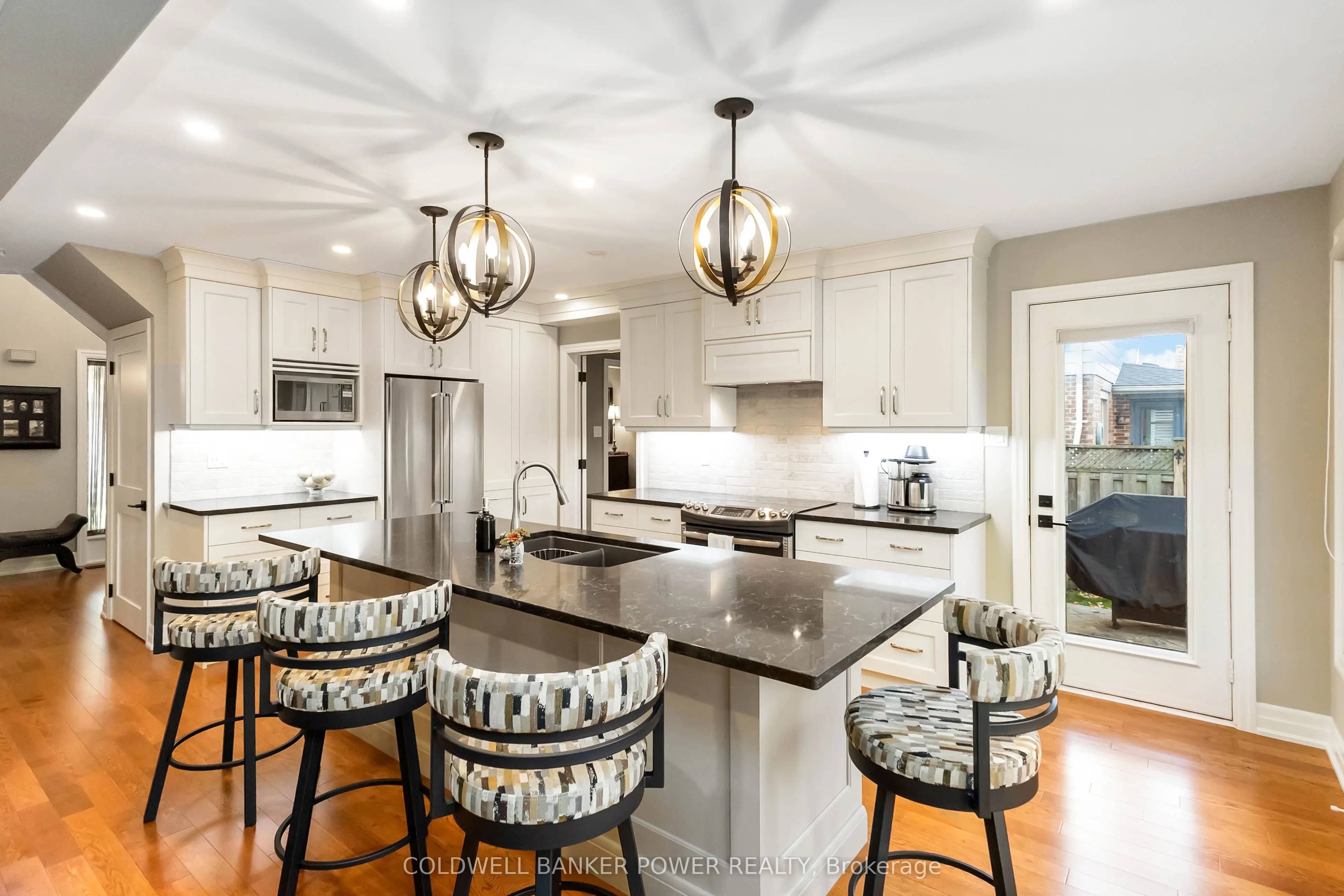 15 Monte Vista Crescent