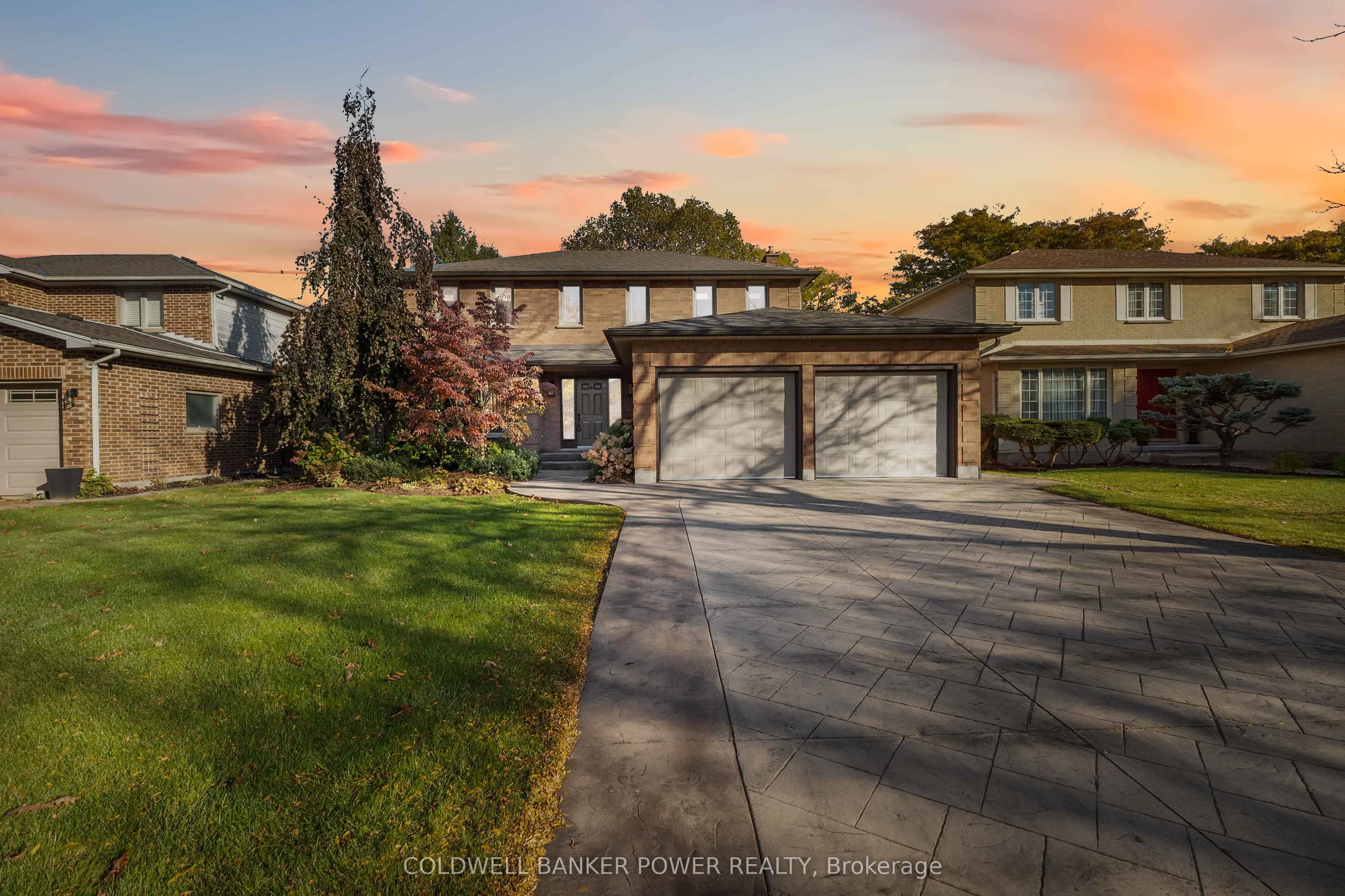 15 Monte Vista Crescent