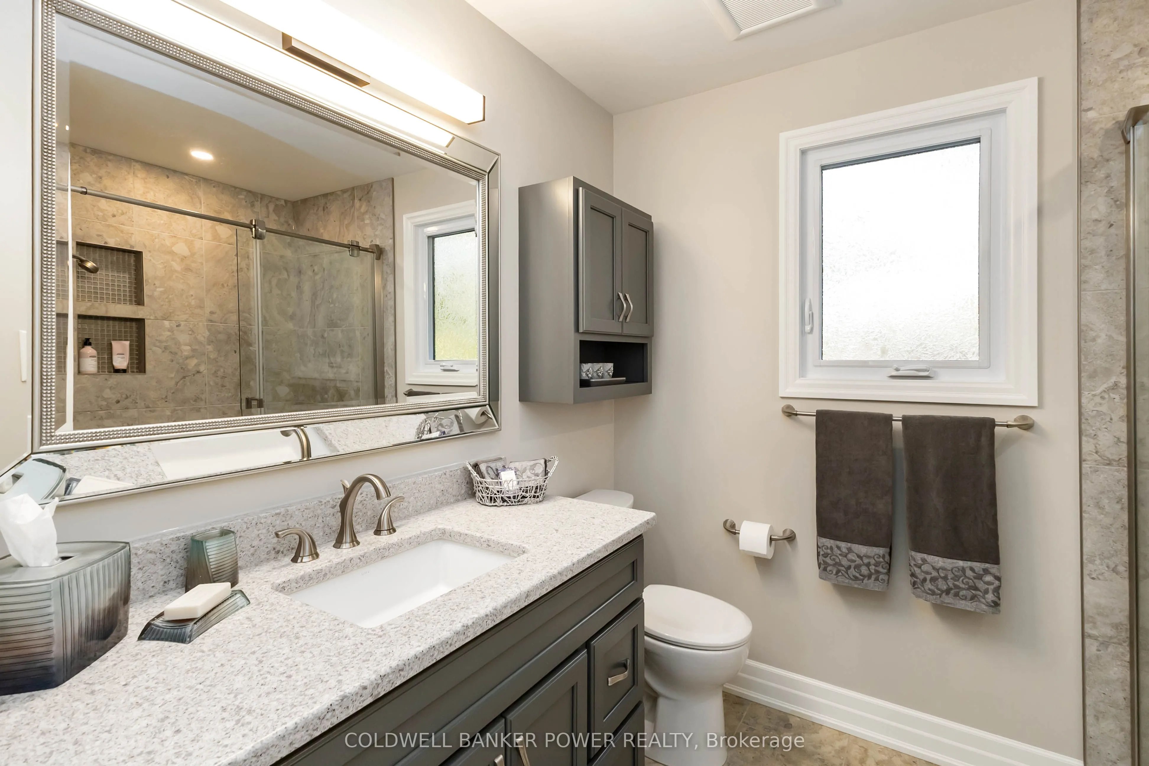 15 Monte Vista Crescent