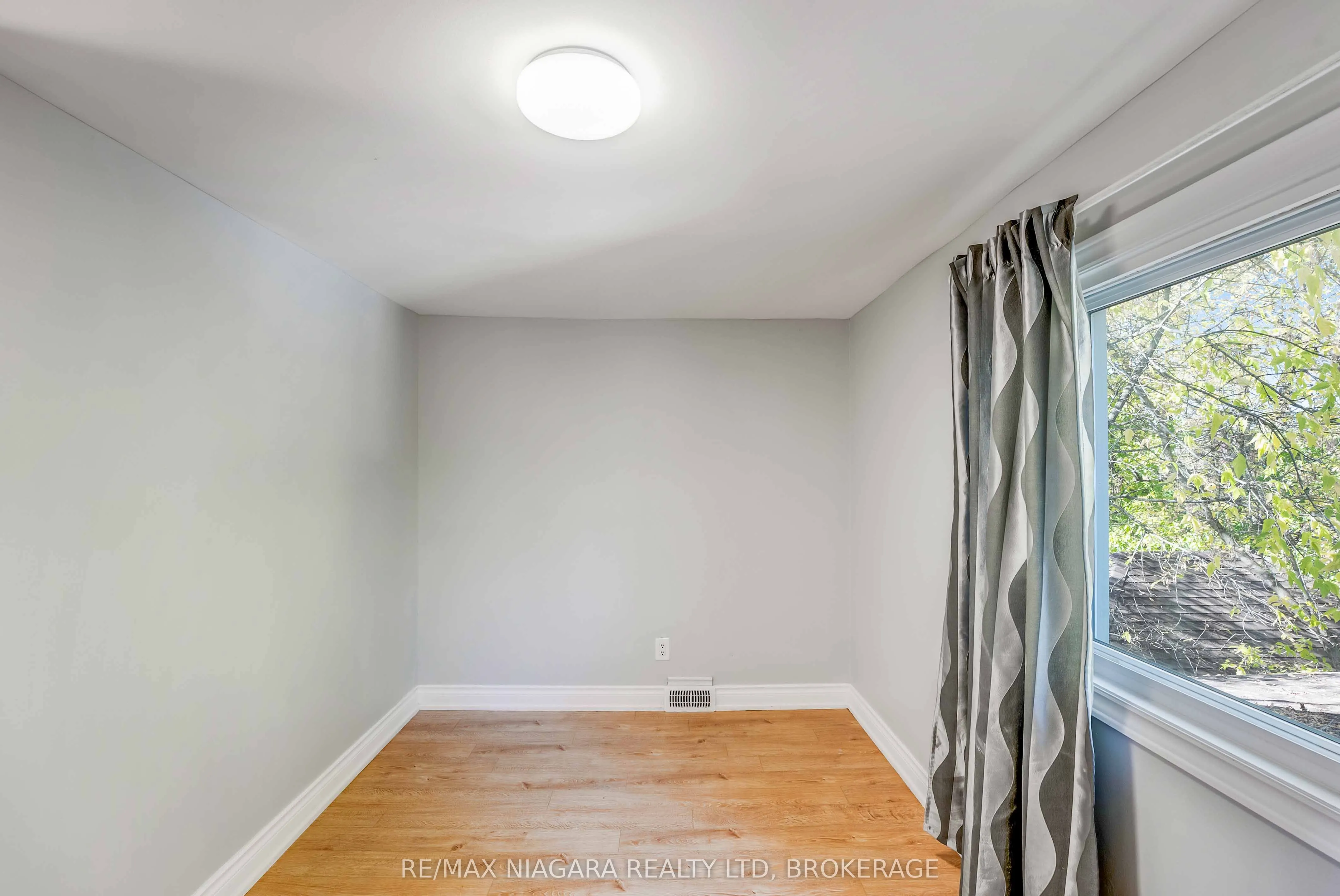 5231 Kitchener Street